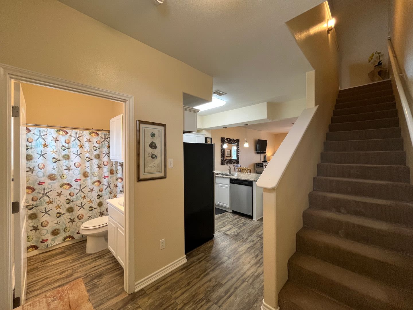 FULLY FURNISHED ISLAND TOWNHOME WITH SOME BILLS PAID – photo 3