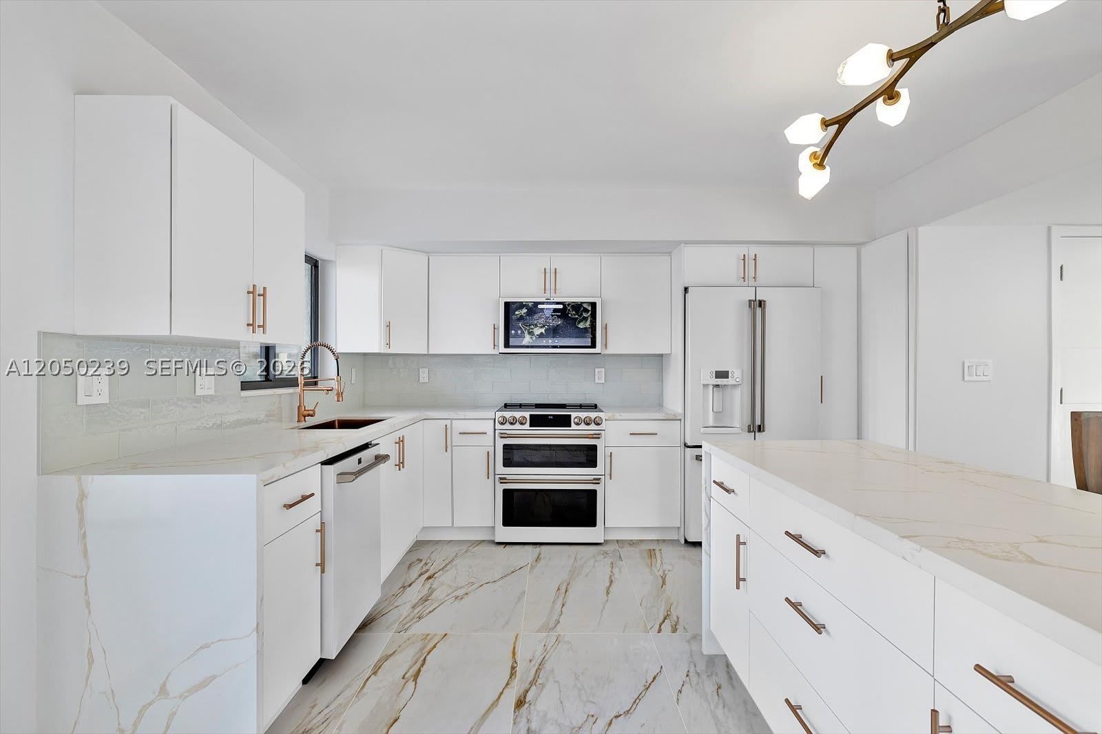 16449 Ne 26 Ave – photo 4