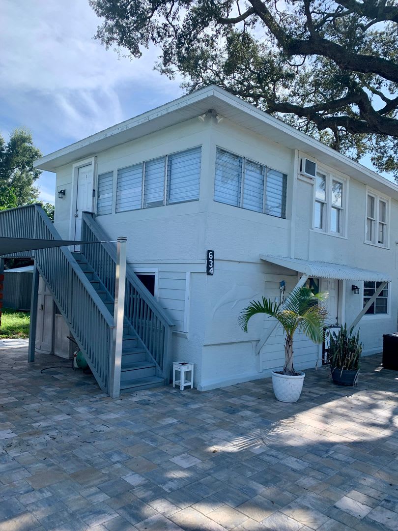 1 Bed 1 Bath Unit In Fairmont Park Tarpon Springs – photo 1