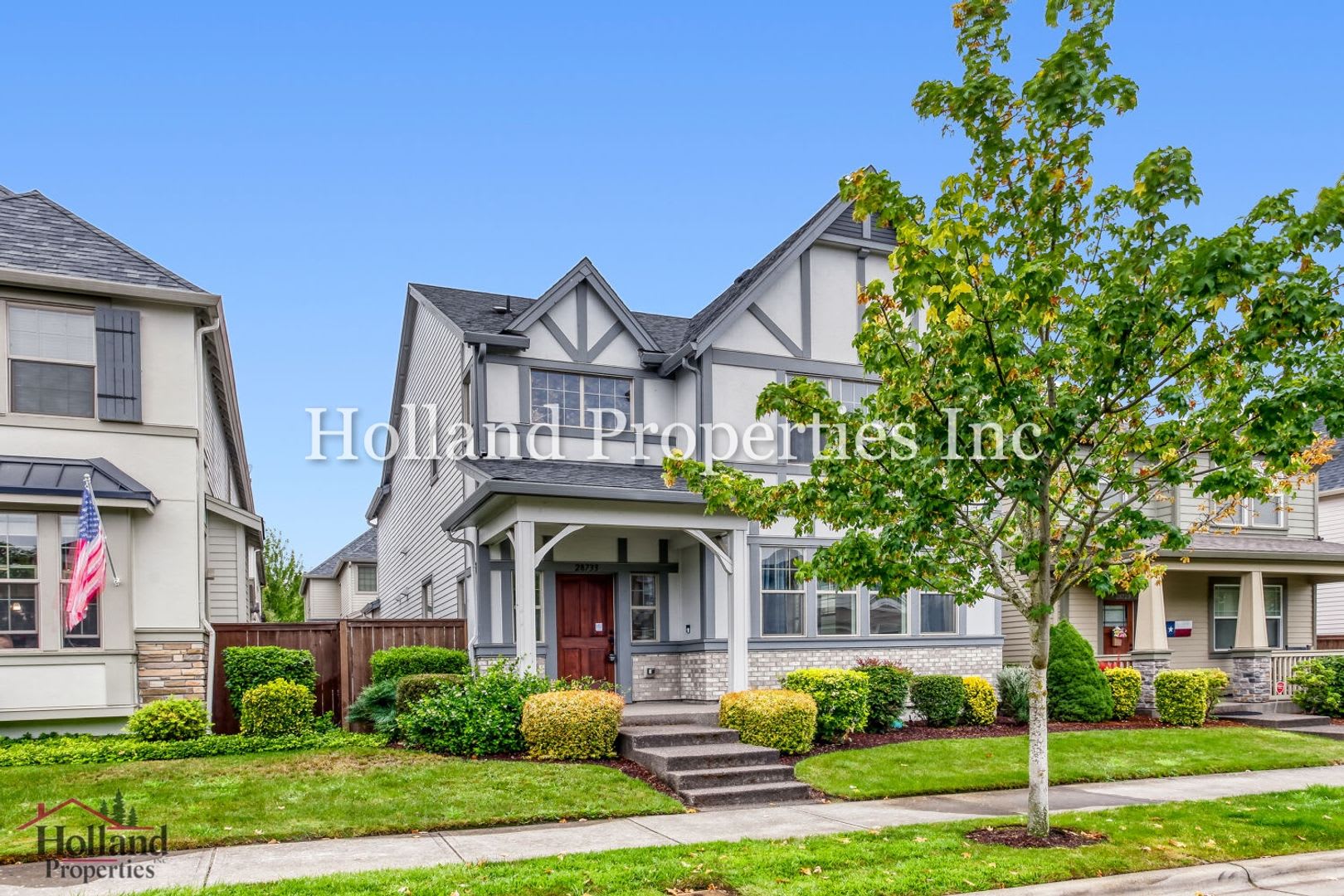 Inviting 4BR Wilsonville Home with Private Yard & Community Pool – photo 2