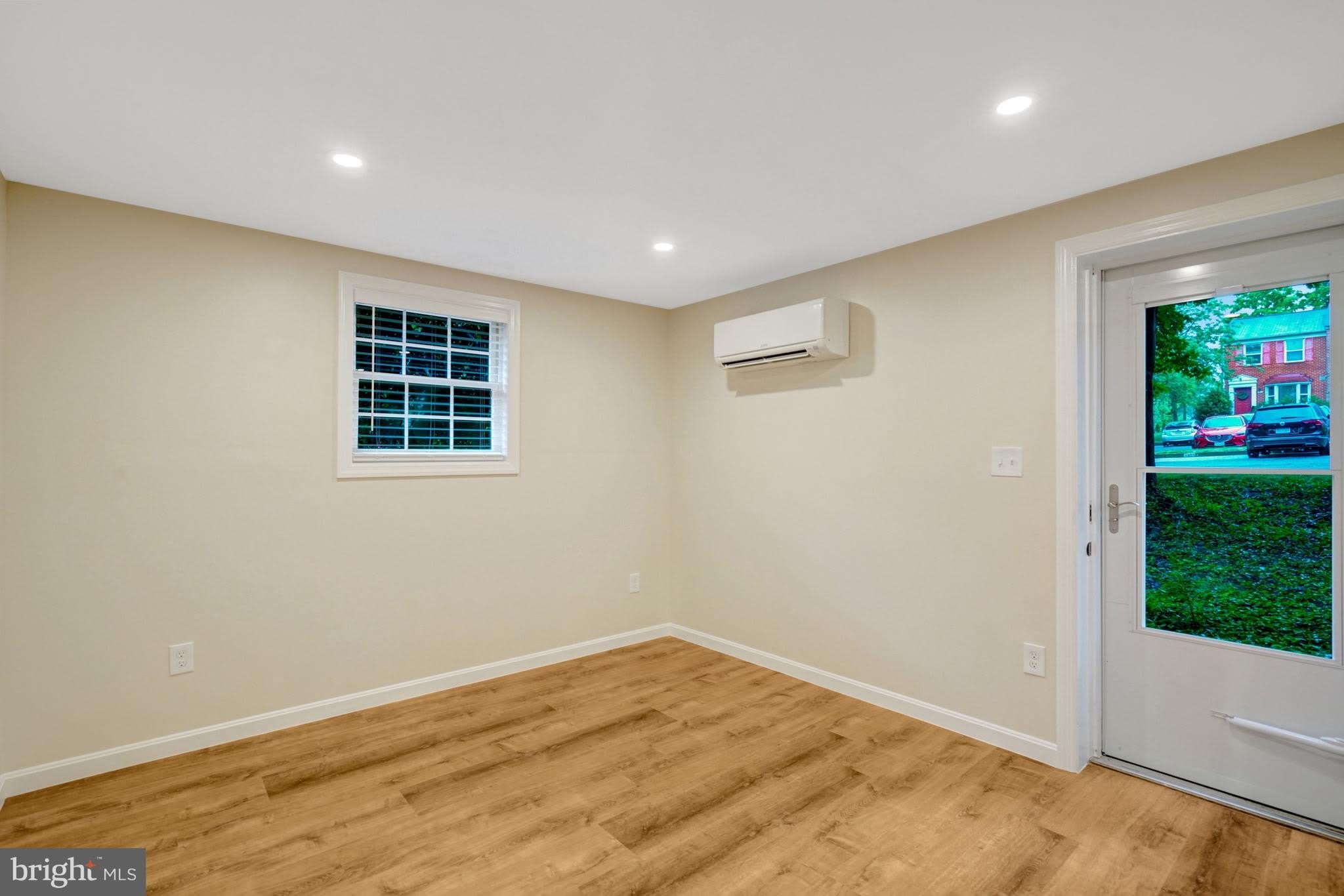 110 WISE ST S – photo 3