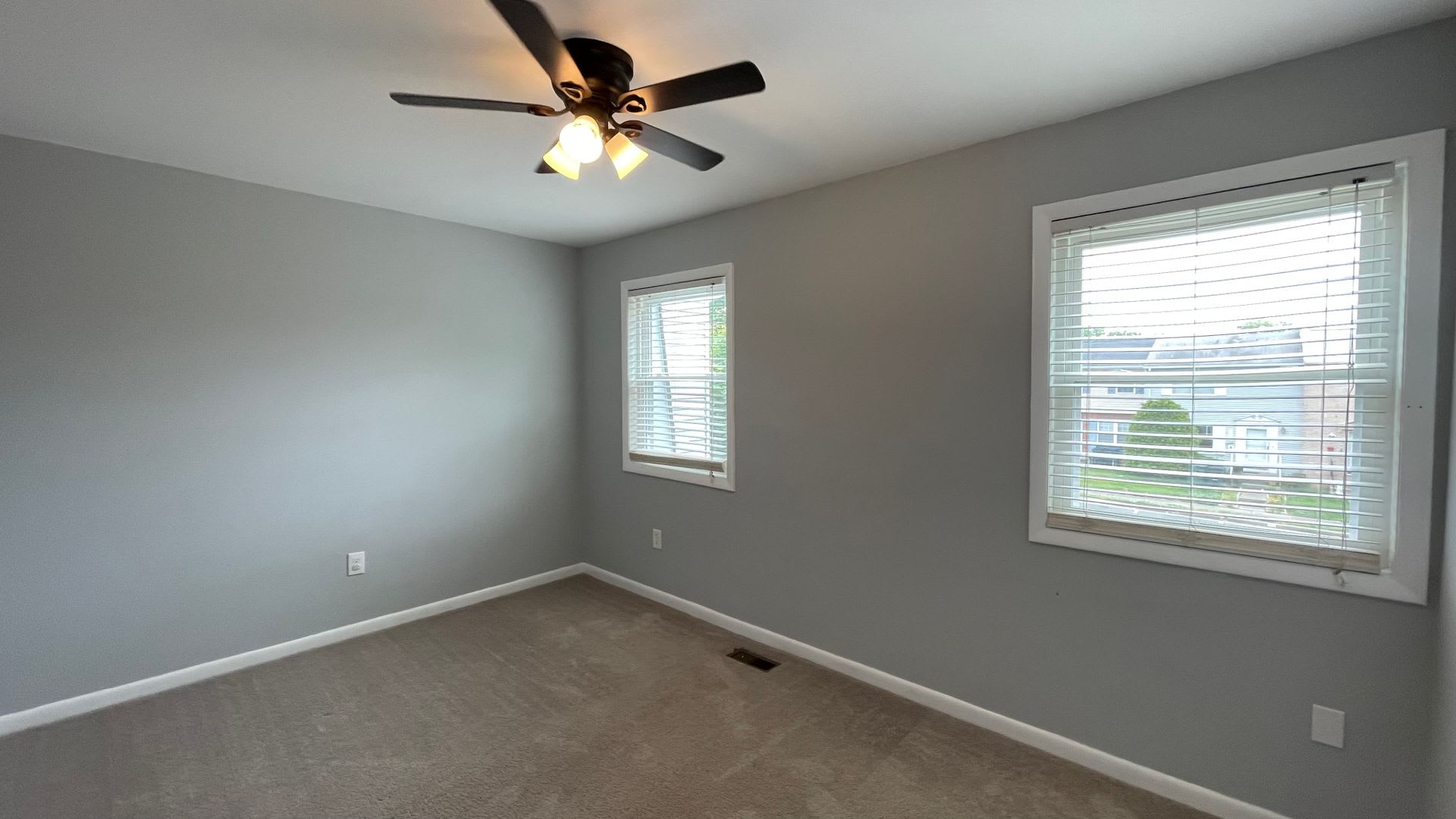 3-Bedroom Townhouse – photo 4