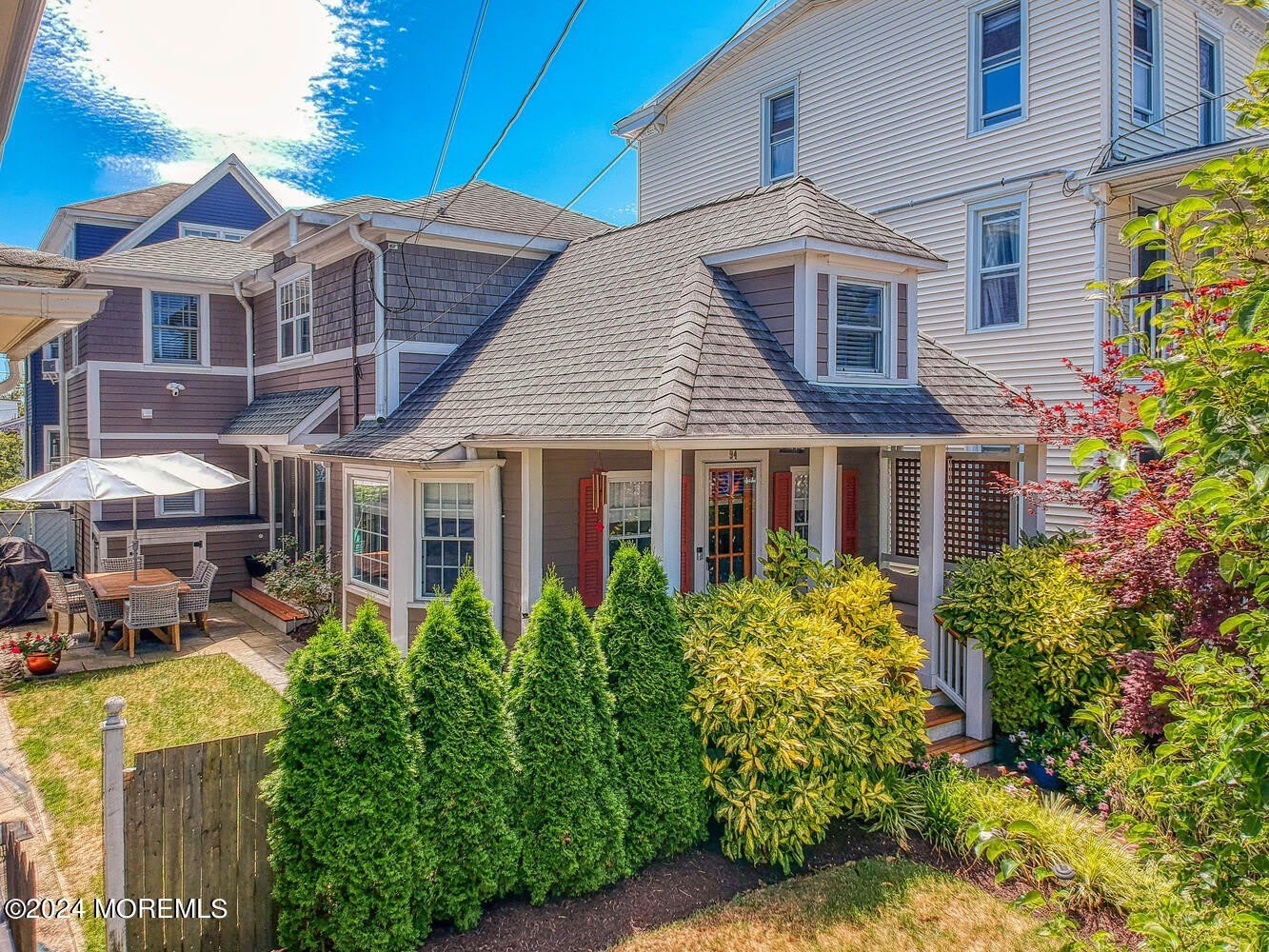 94 Embury Avenue – photo 1