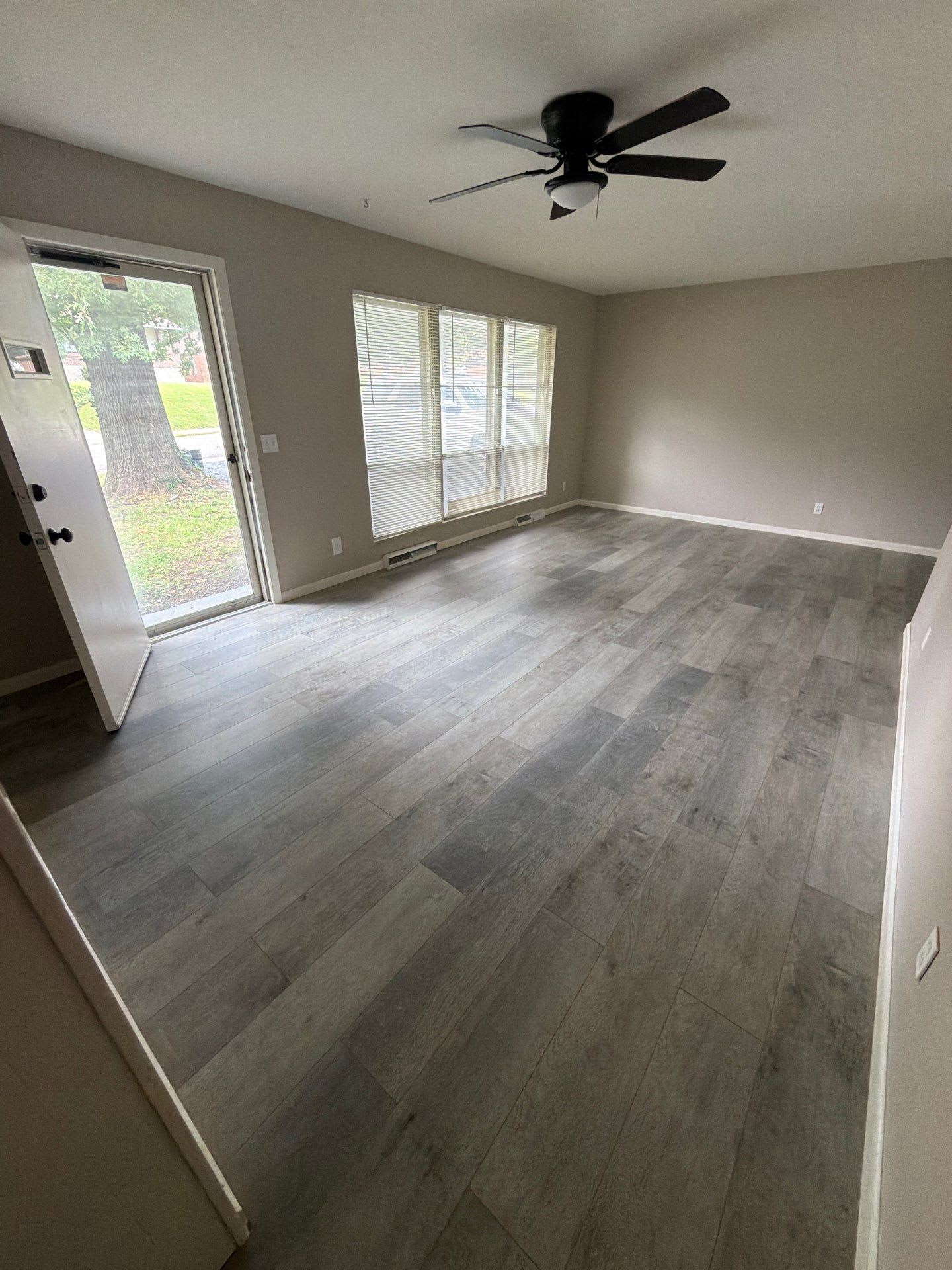 114 Powell Ave – photo 3