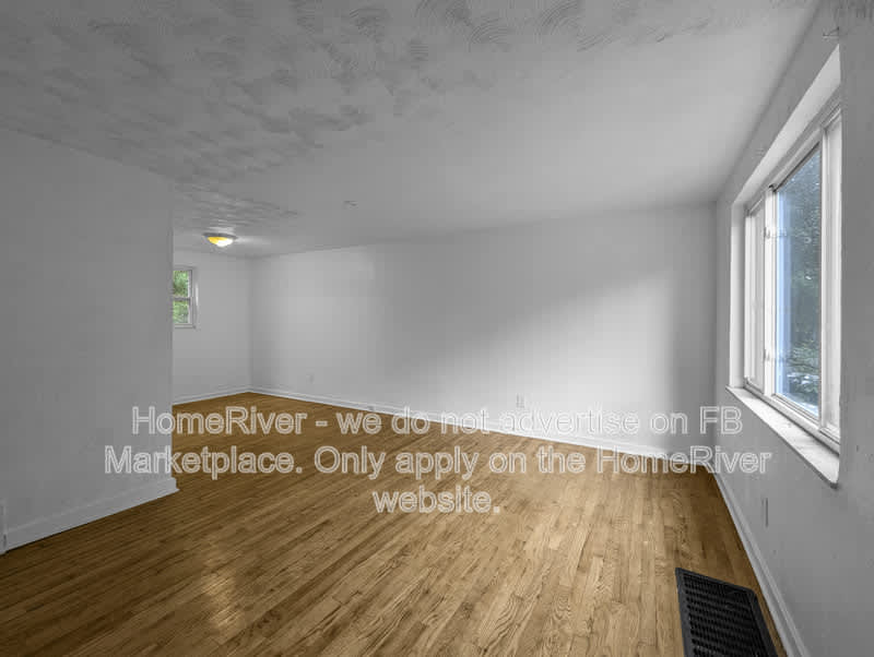 8052 Lincoln Rd – photo 4