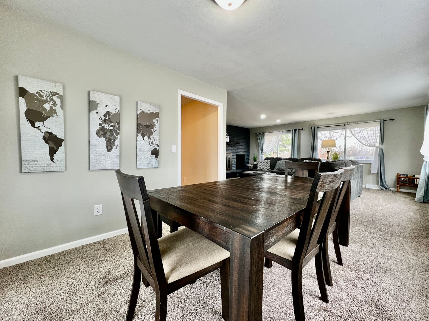 Modern Bright Raised Ranch Near Downtown – photo 5
