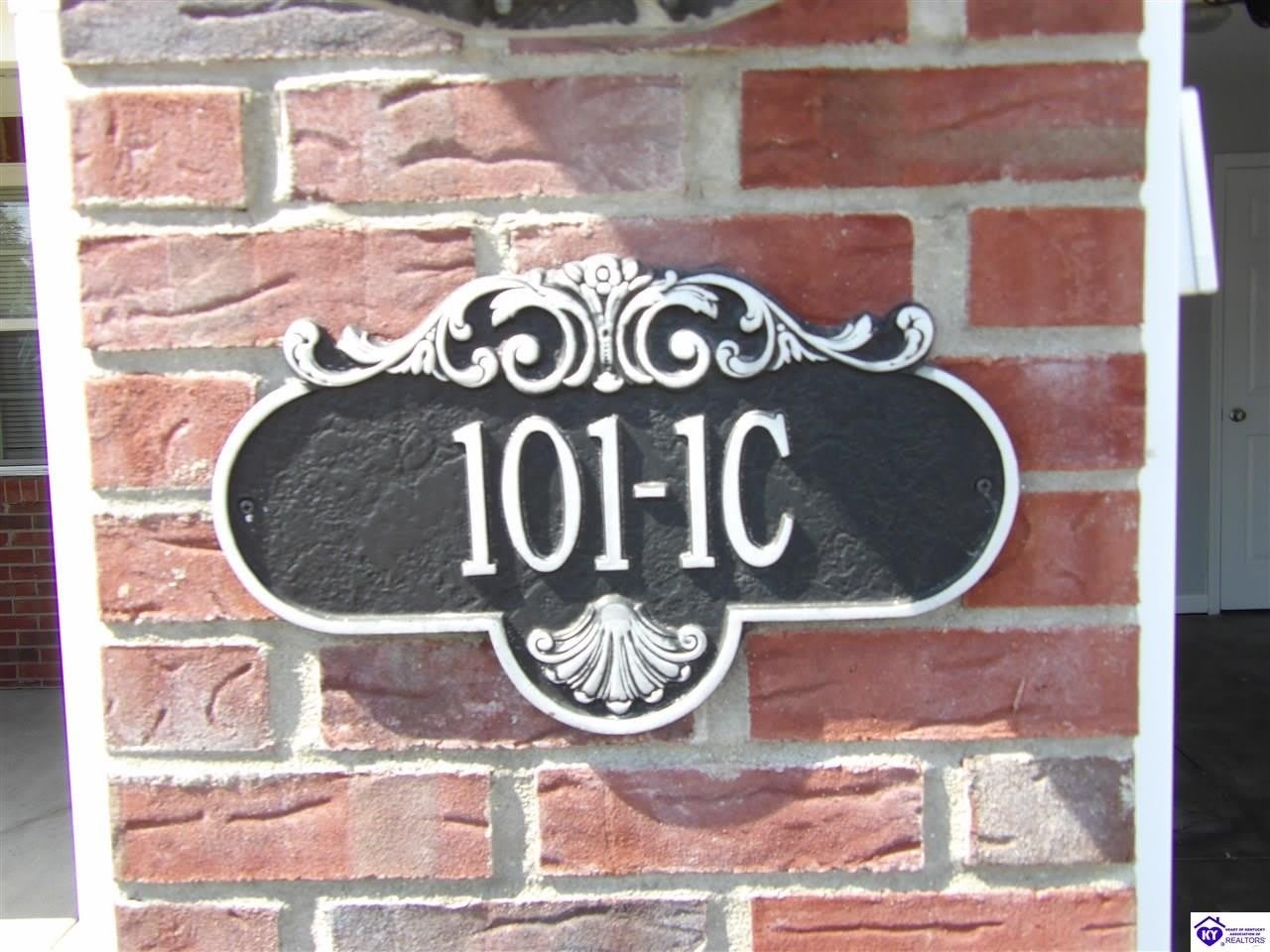 101 1C College Station Court – photo 2