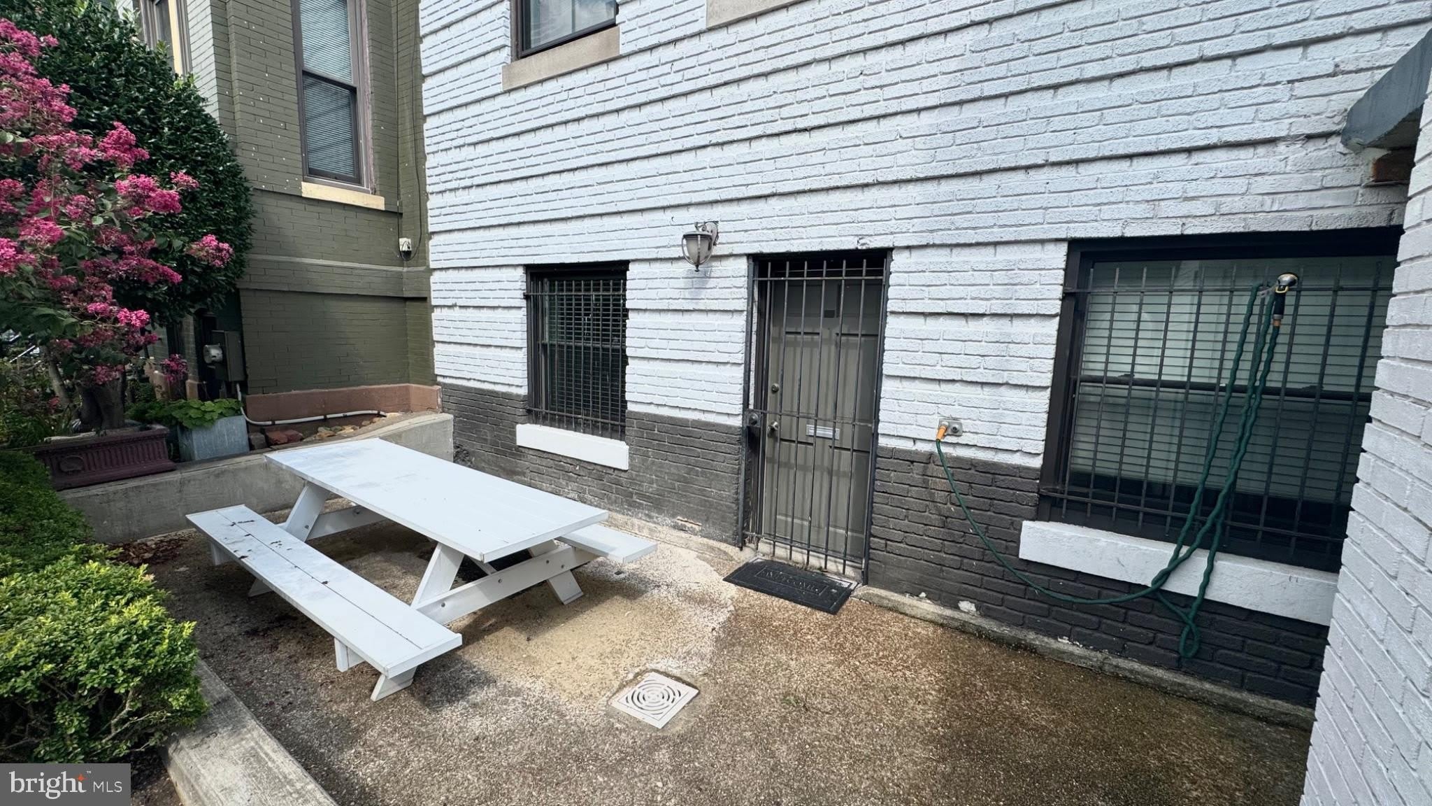 523 8TH Street NE – photo 2