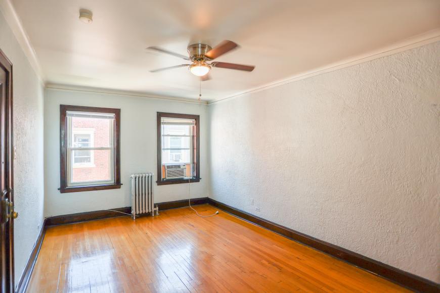 1480 West Winnemac – photo 1