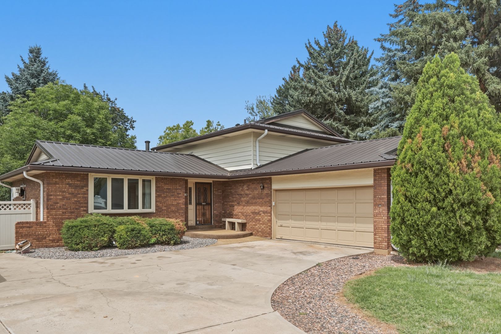 3+ bed/2-1/2 bath home in Arvada – photo 3