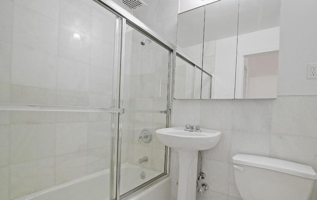 210 East 83rd Street – photo 4