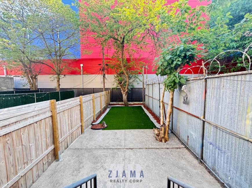 566 Baltic Street – photo 1