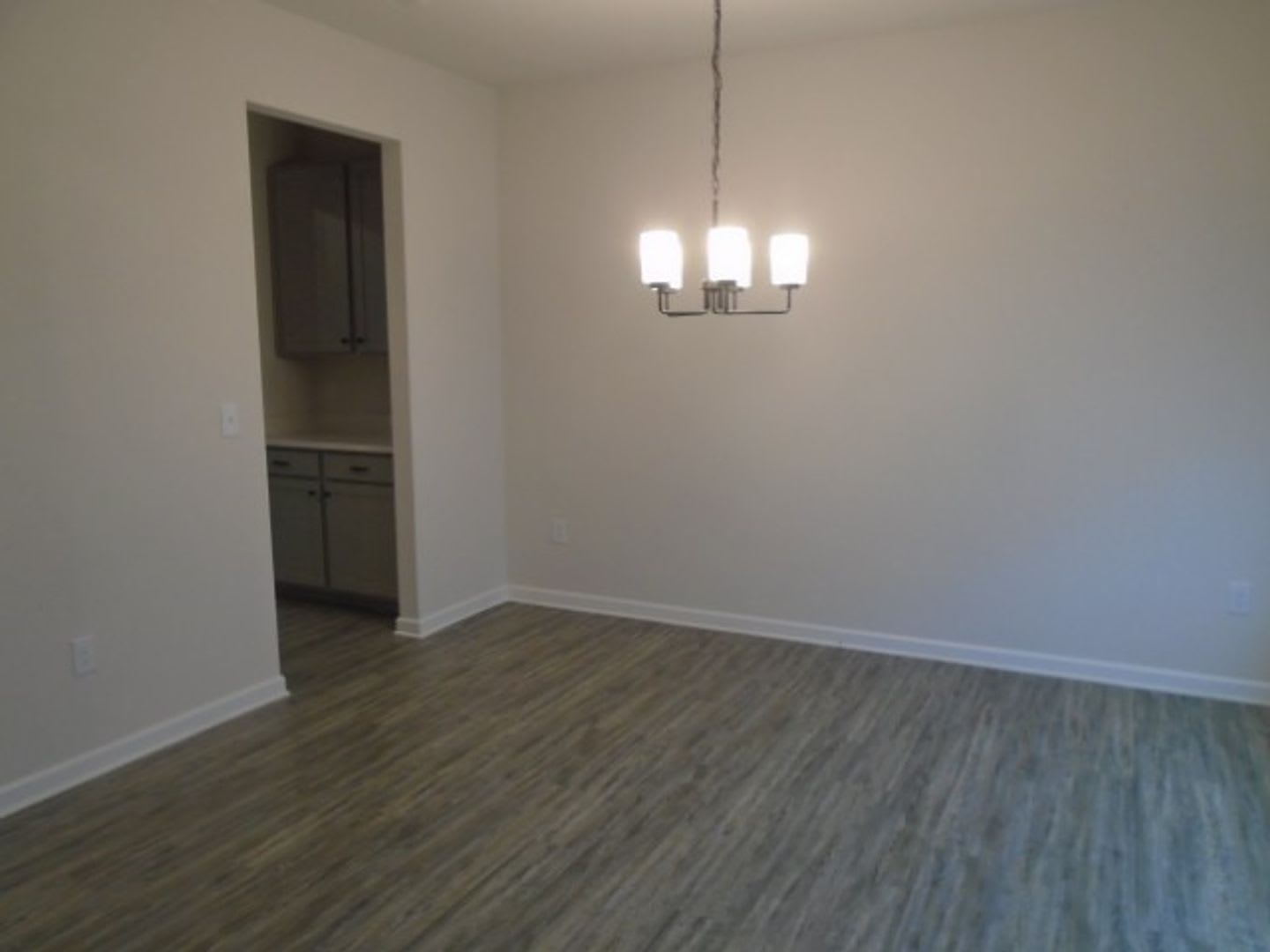 Eastover Property Available NOW! Offering 1/2 OFF of the FIRST MONTH! – photo 2