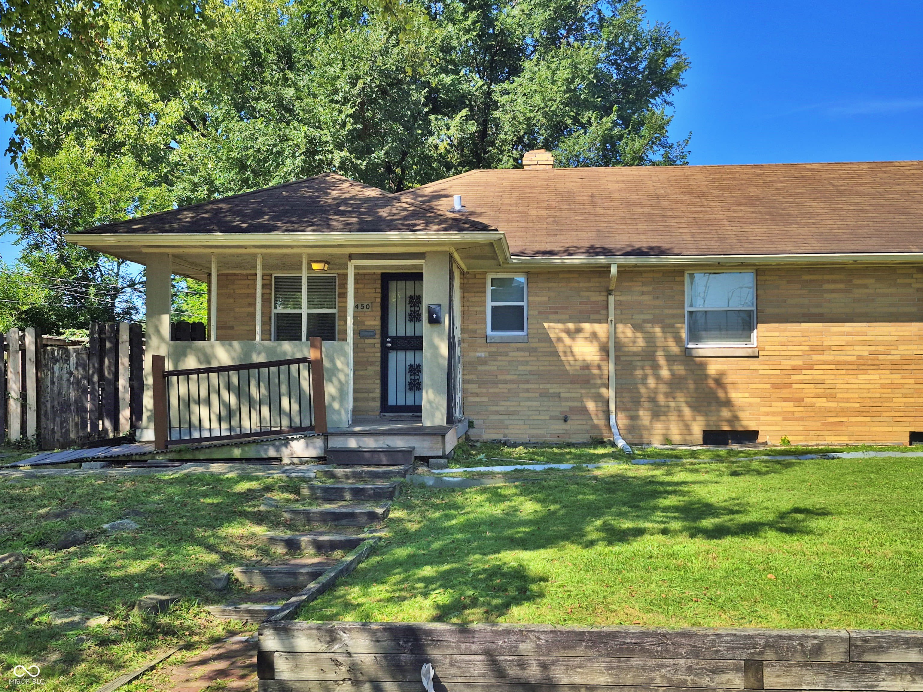 1450 N Campbell Avenue – photo 1