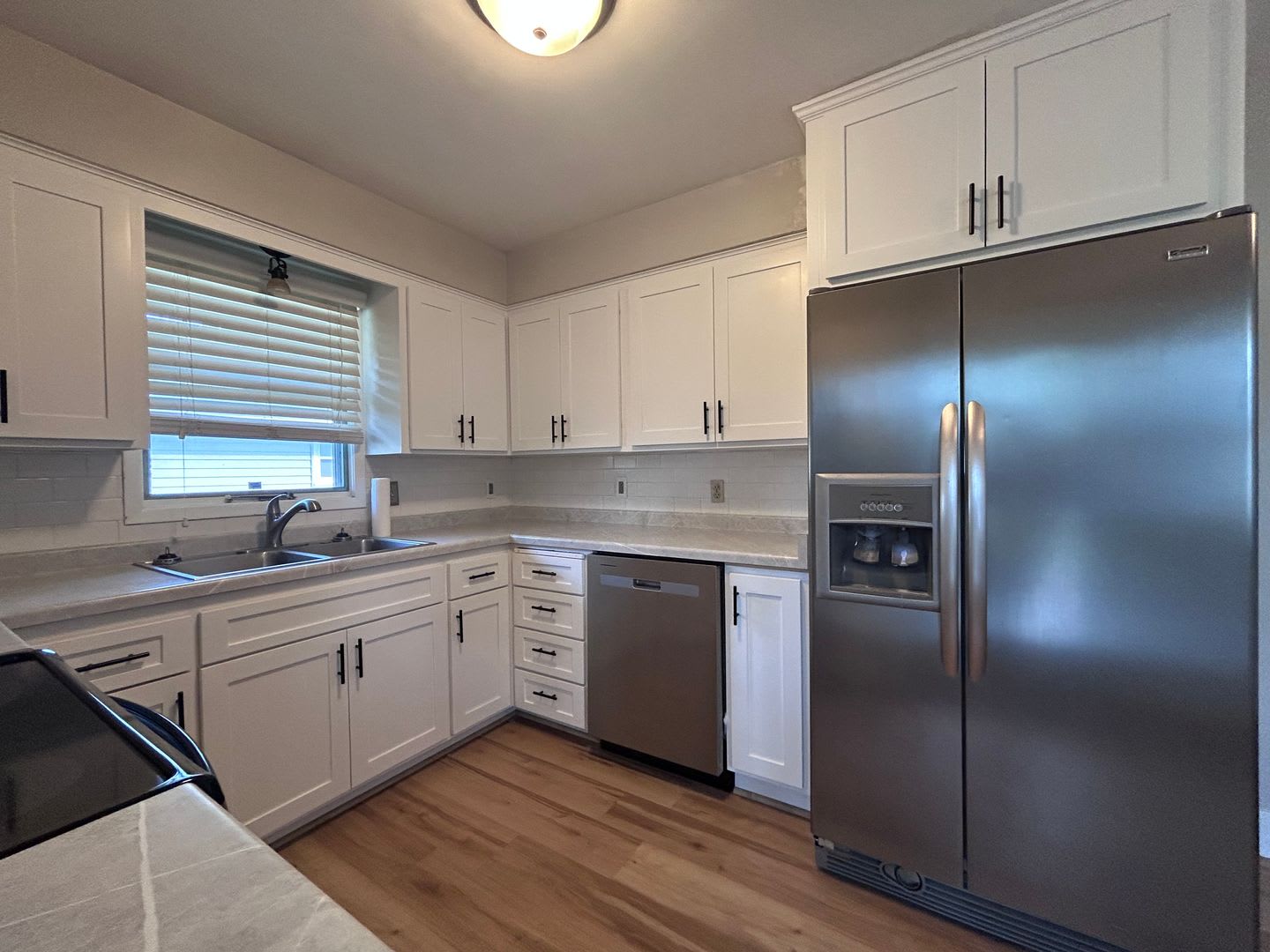4 Bed 2 Bath – photo 4
