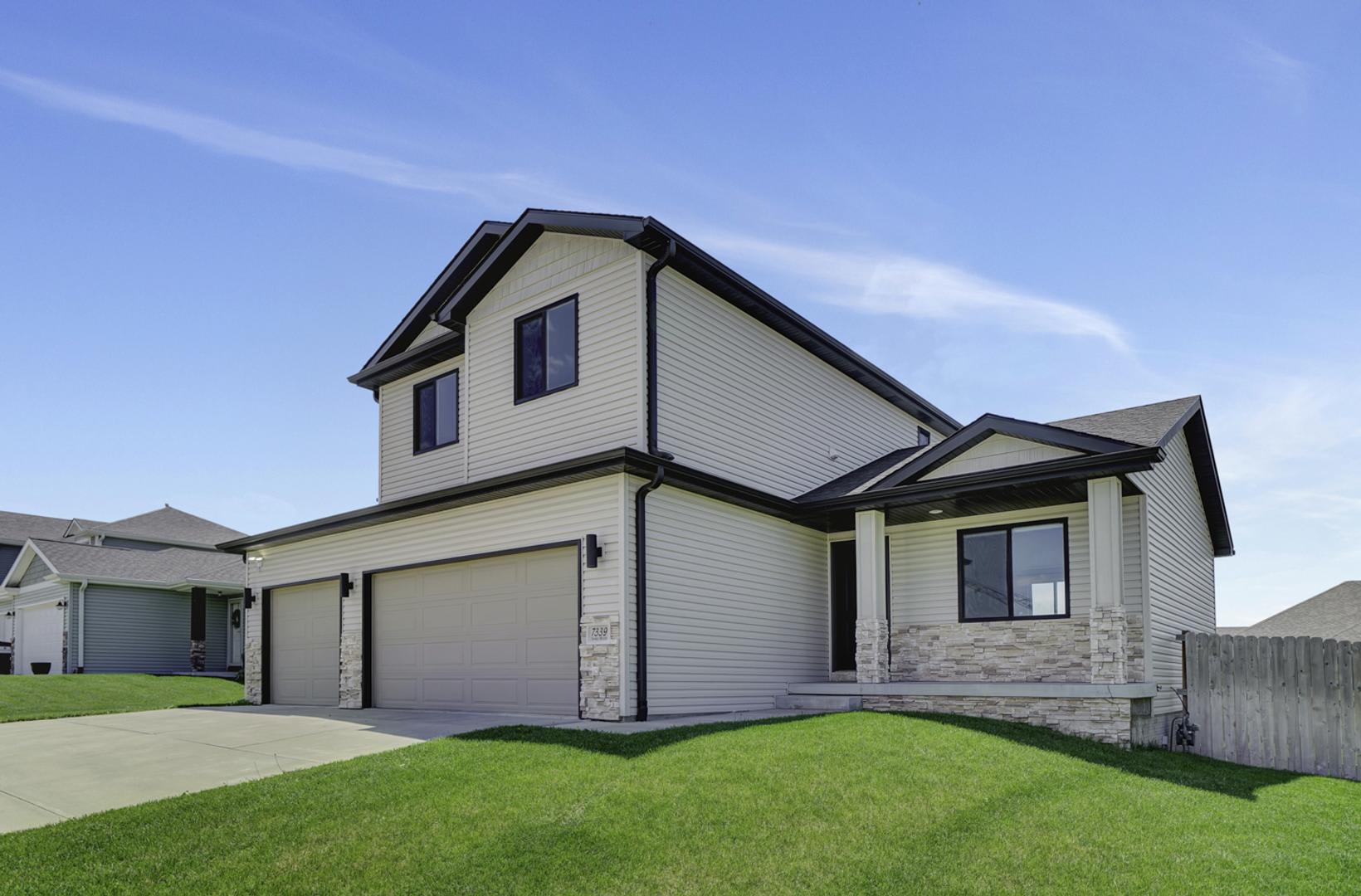 2 Story Single Family Home – photo 1