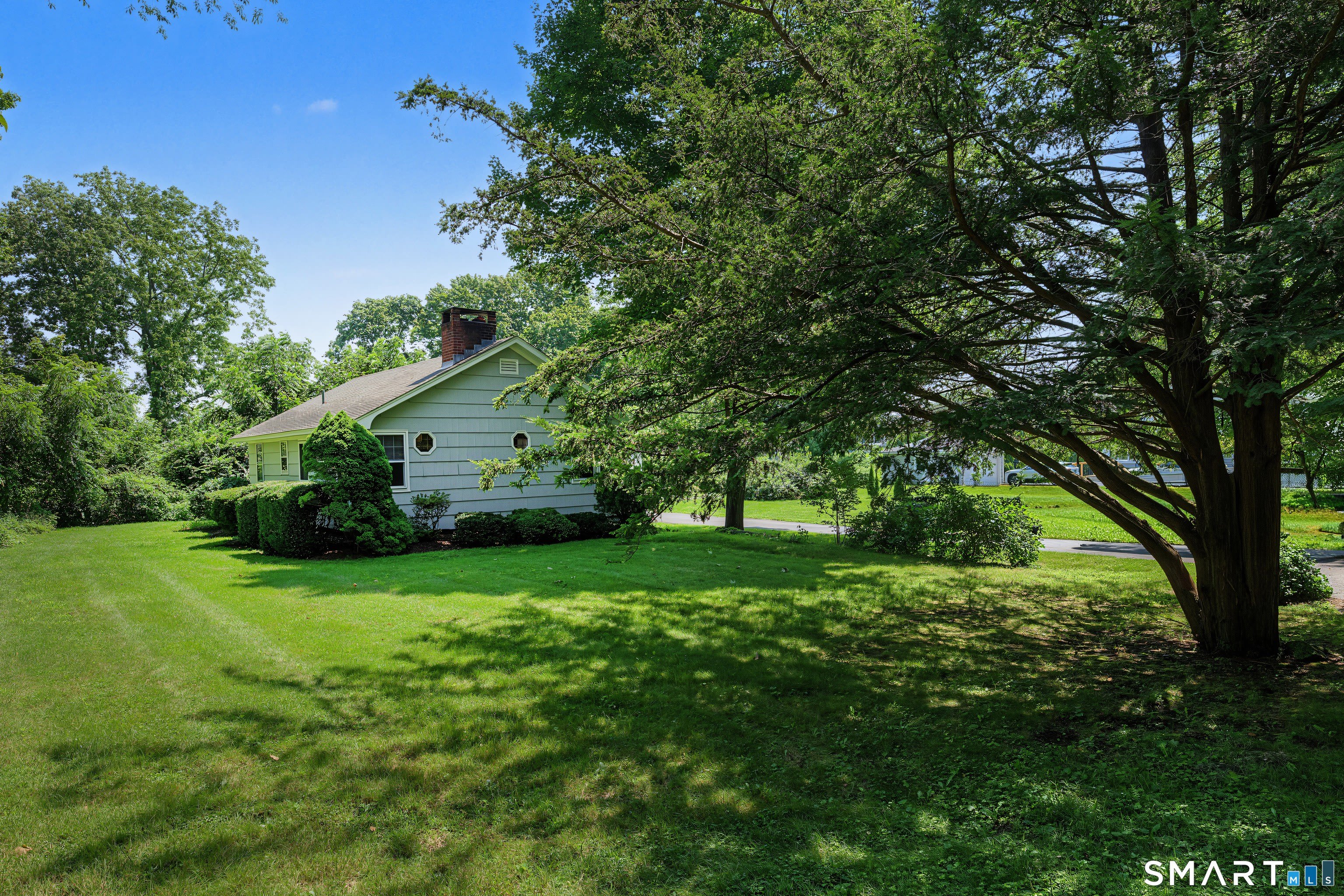 37 Beach Avenue – photo 5