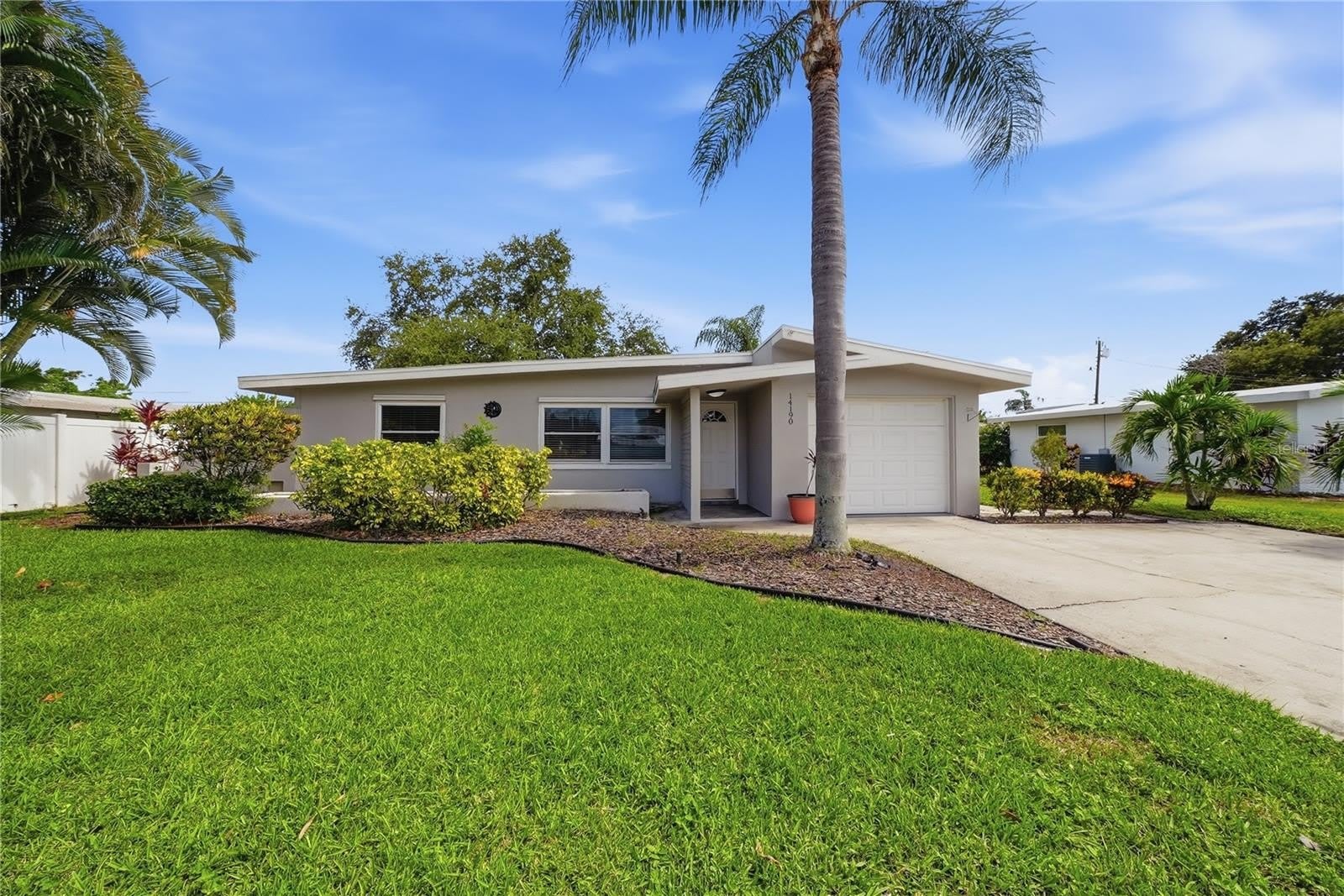 14190 PAGE Avenue – photo 1