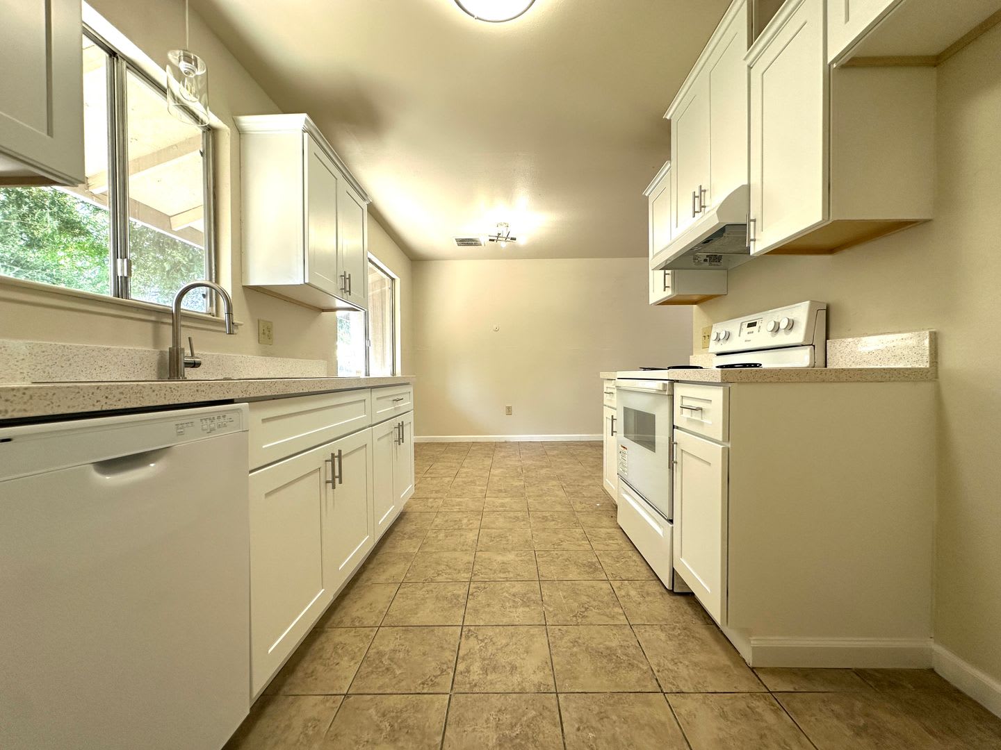 Charming 3-Bed, 1-Bath Empire Home with Upgraded Kitchen & Landscaping Included! – photo 4