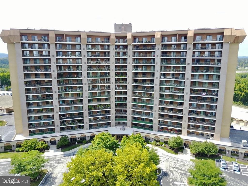 21510 VALLEY FORGE CIRCLE – photo 2