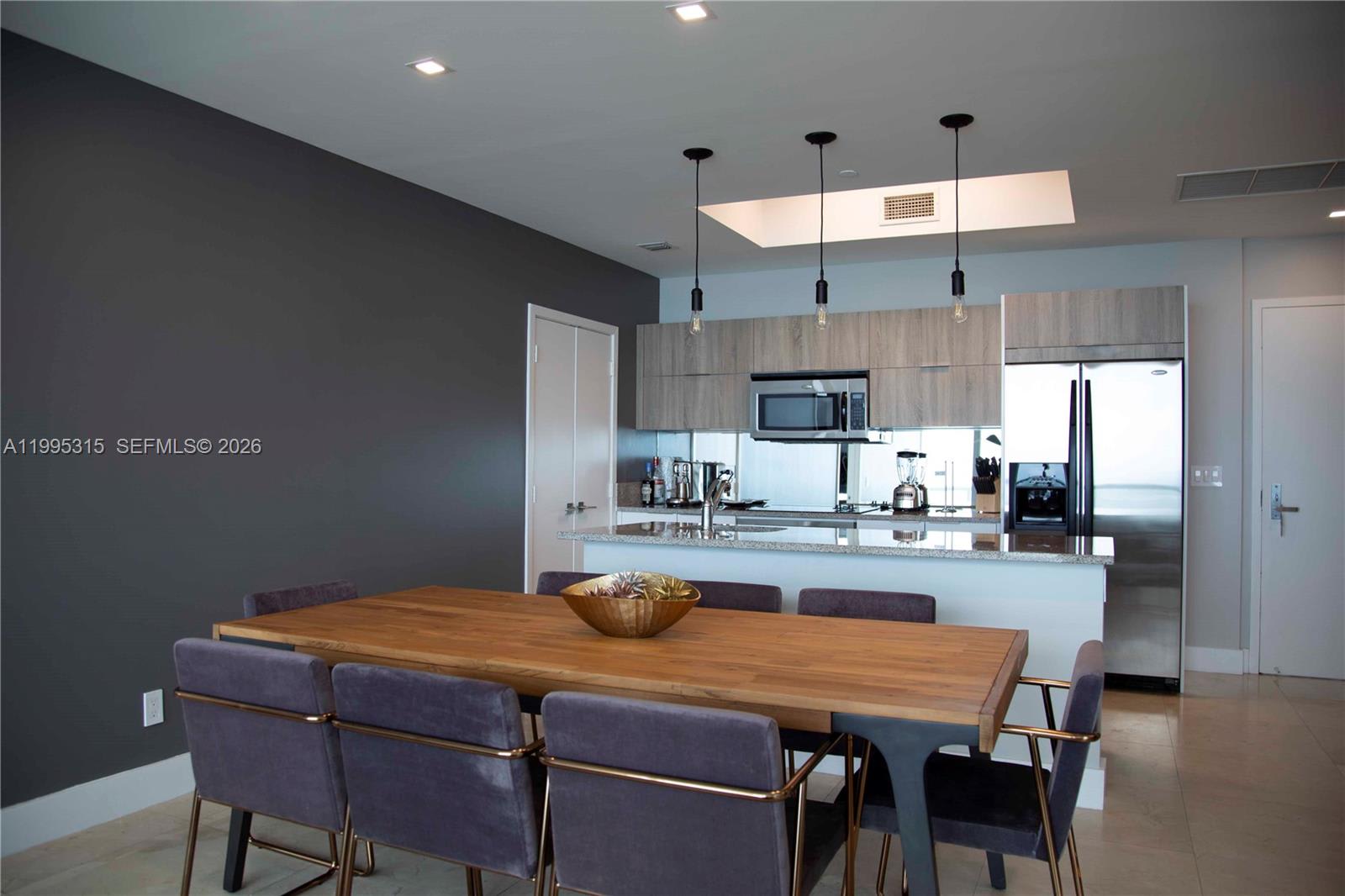 888 Biscayne Boulevard – photo 2
