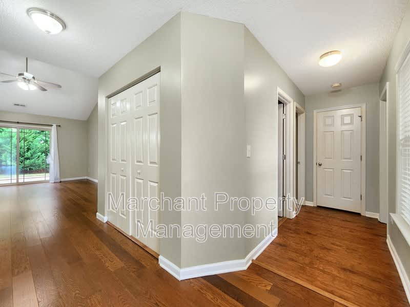 657 Chartwell Drive – photo 4