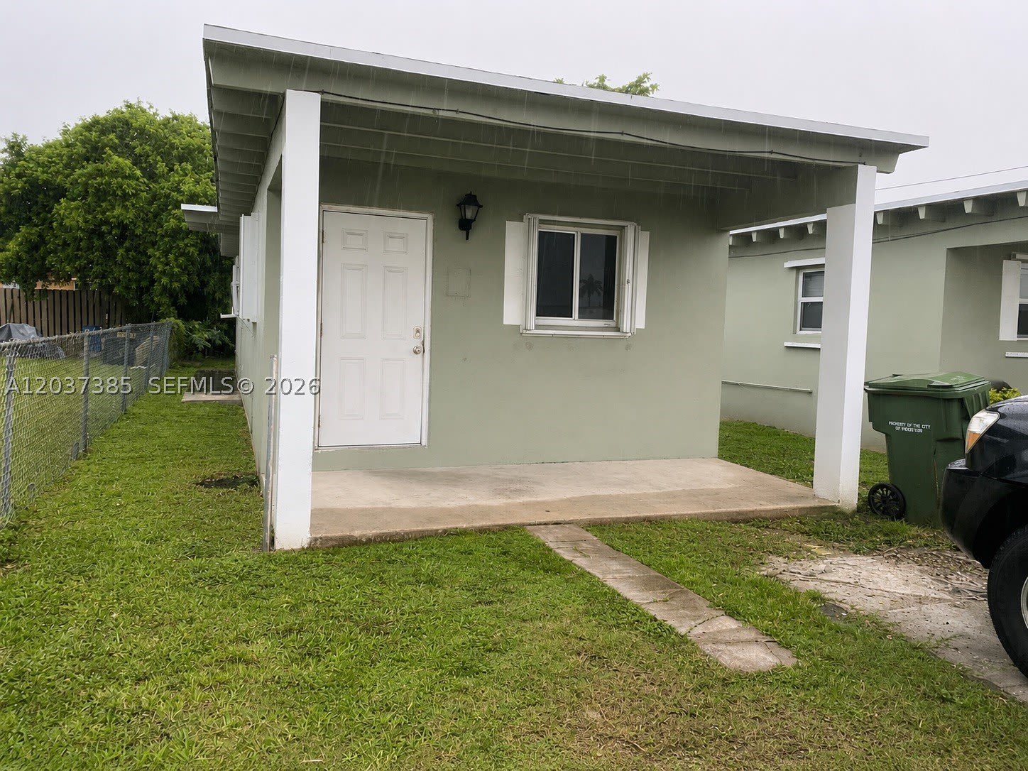 614 SW 10th Ave – photo 1