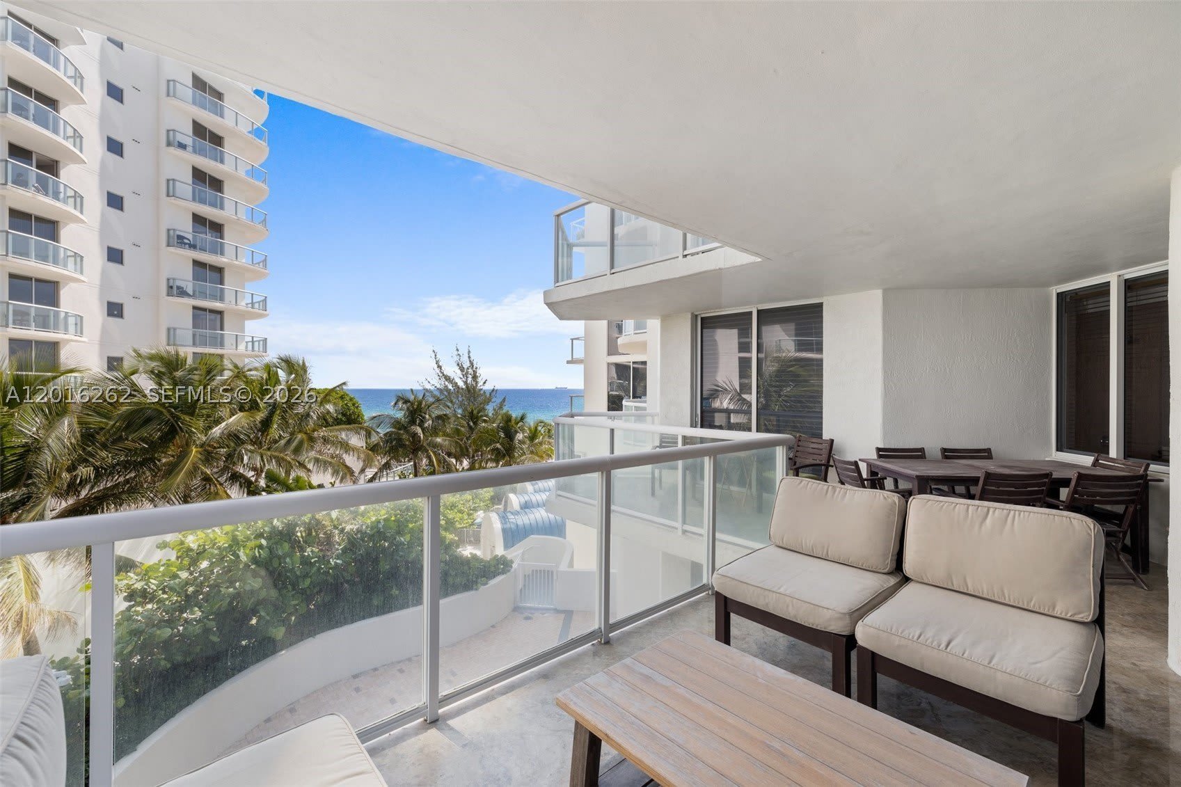 18671 Collins Ave – photo 4