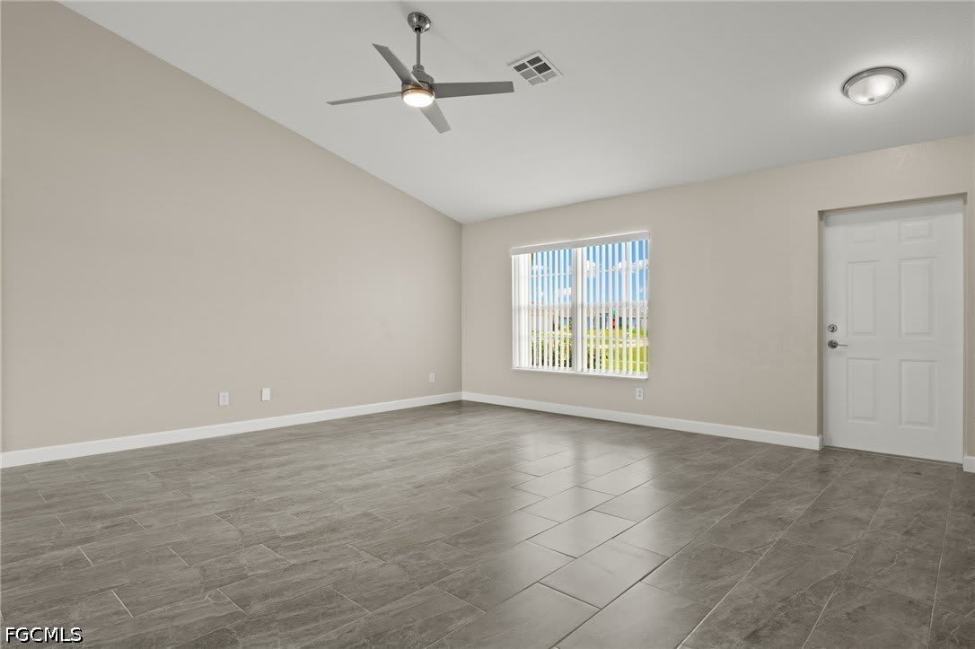 3919 SW 14th Avenue – photo 3