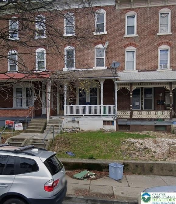 425 W Liberty Street – photo 1