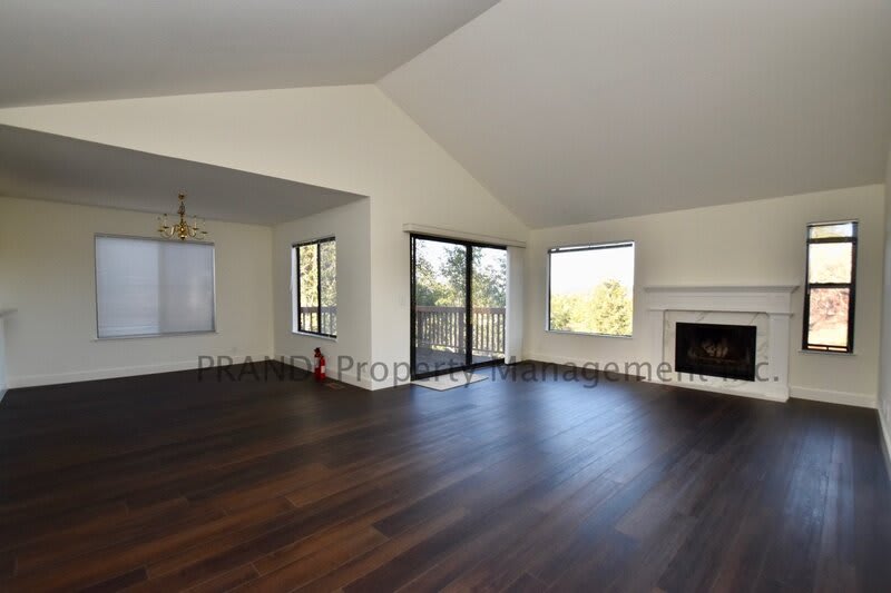 920 Arlene Way – photo 4