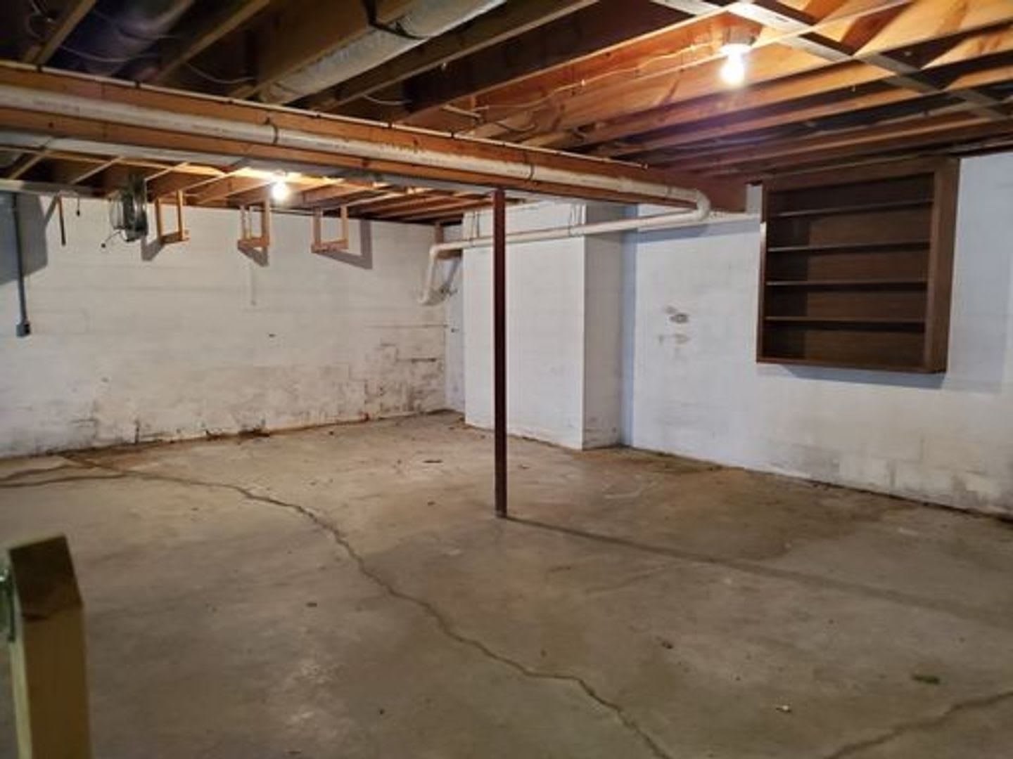 4 Bedroom 2 Bath 2 Car Garage With Basement – photo 3