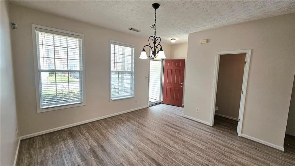 3060 Kentmere Drive – photo 2