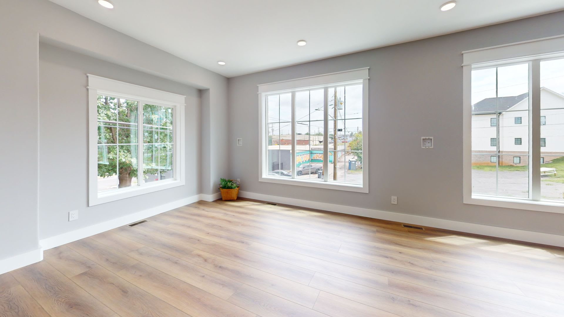 5BR/5BA Fort Sanders Townhome – photo 4