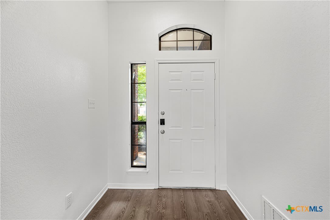 5104 James Loop – photo 5