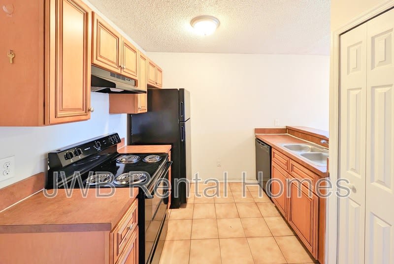 2024 Bay Rd – photo 2