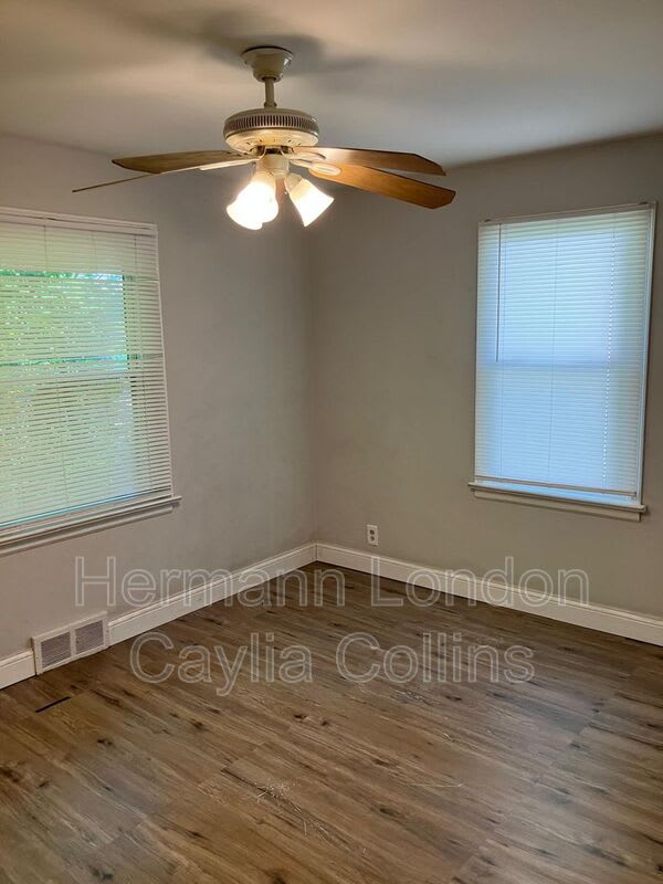 10072 Ashbrook Dr – photo 4