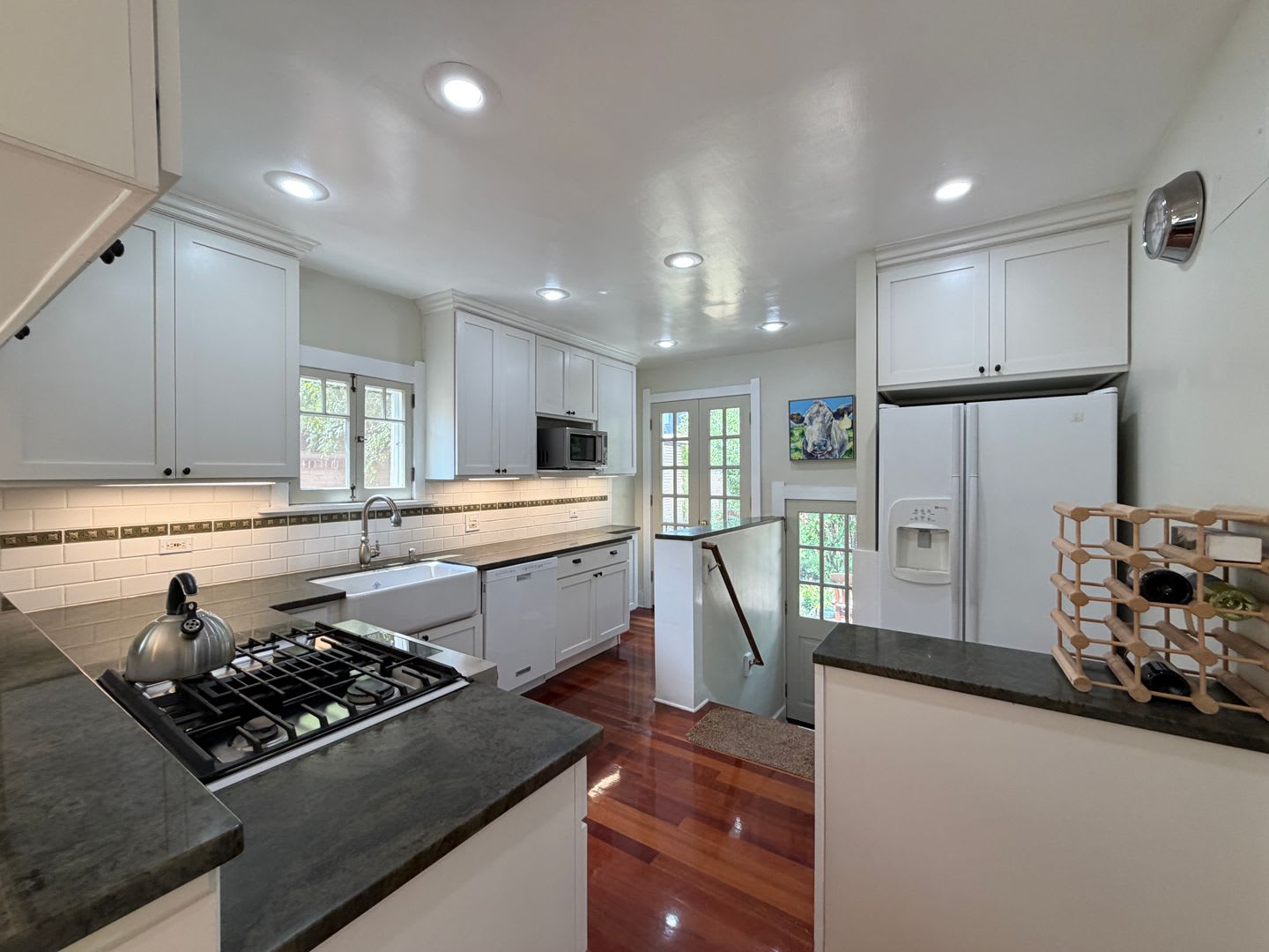 Luxe Congress Park Sanctuary: Modernized Historic Charm, Greenhouse & Garden Haven – photo 2