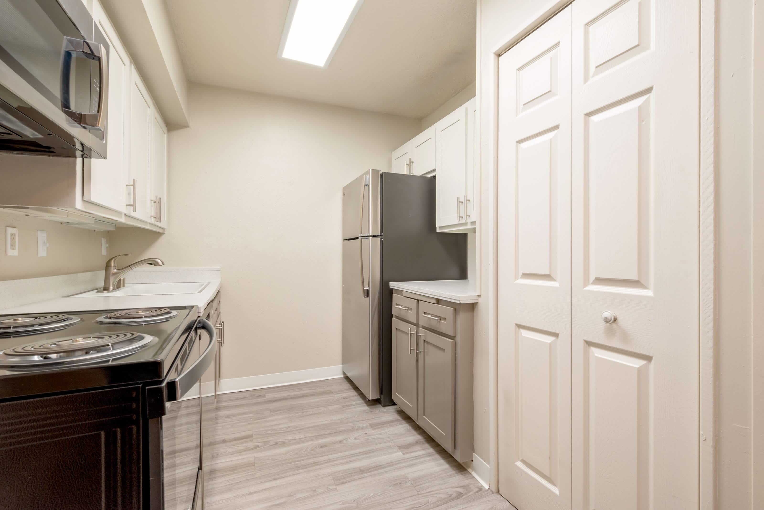 Theta Apartments – photo 4