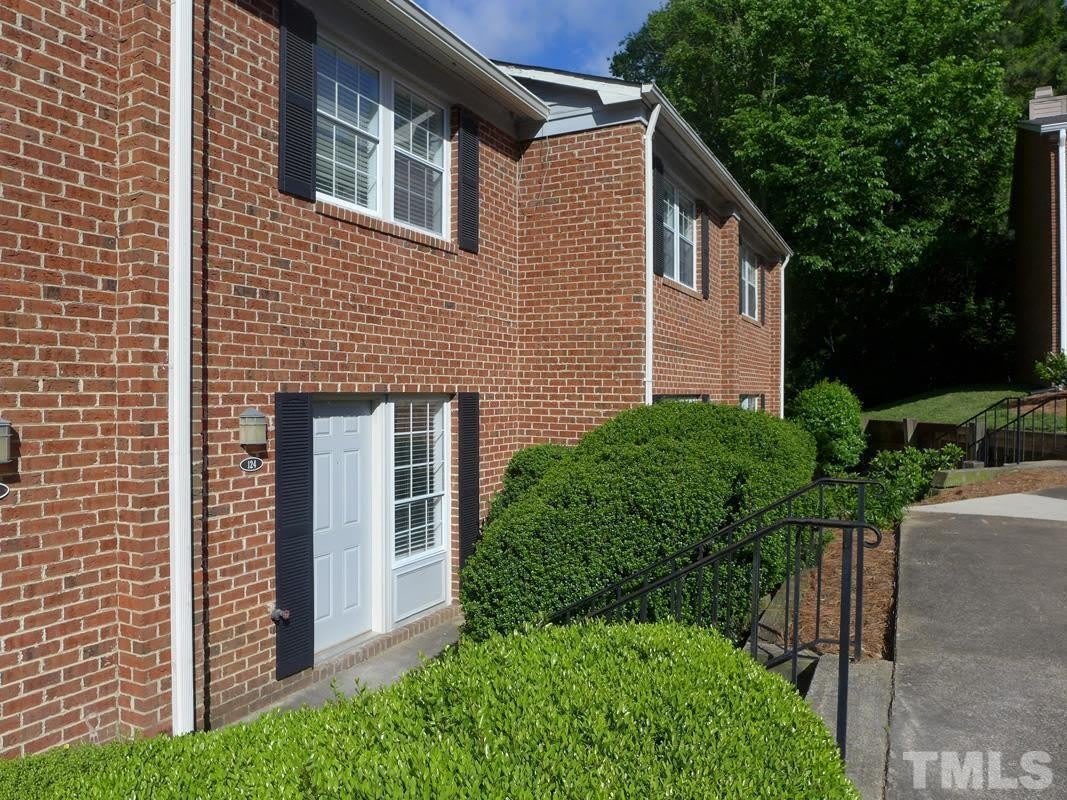 124 Marlowe Court – photo 1