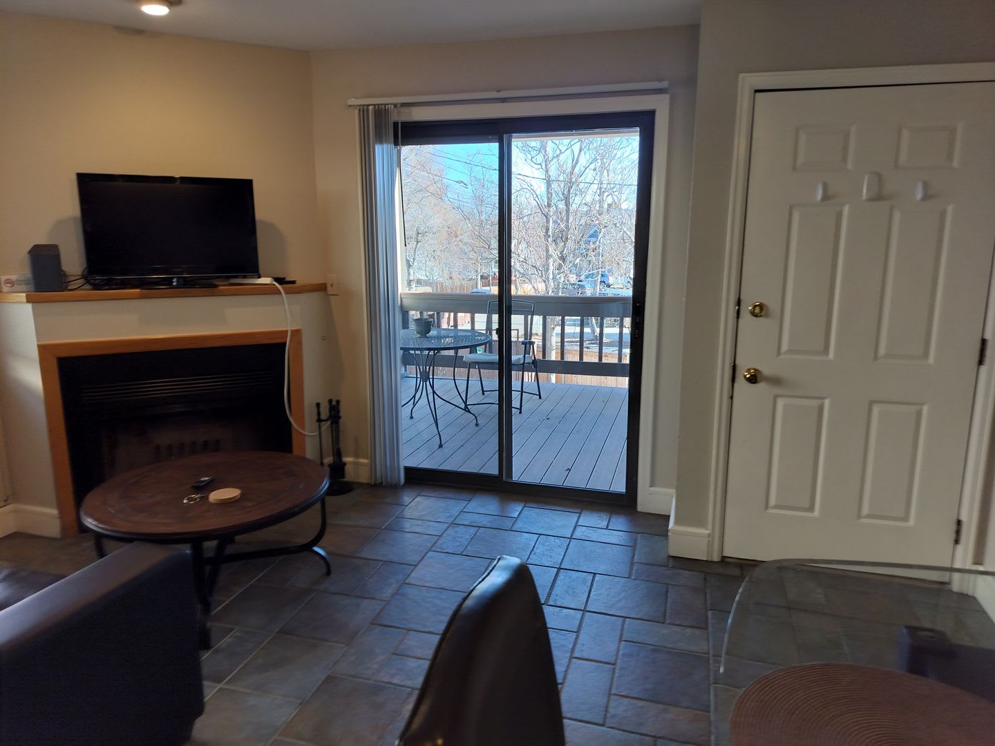 Furnished Pet Friendly One Bedroom Condo Short Mid Term Lease With Large Deck To Enjoy The Boulder Weather – photo 4