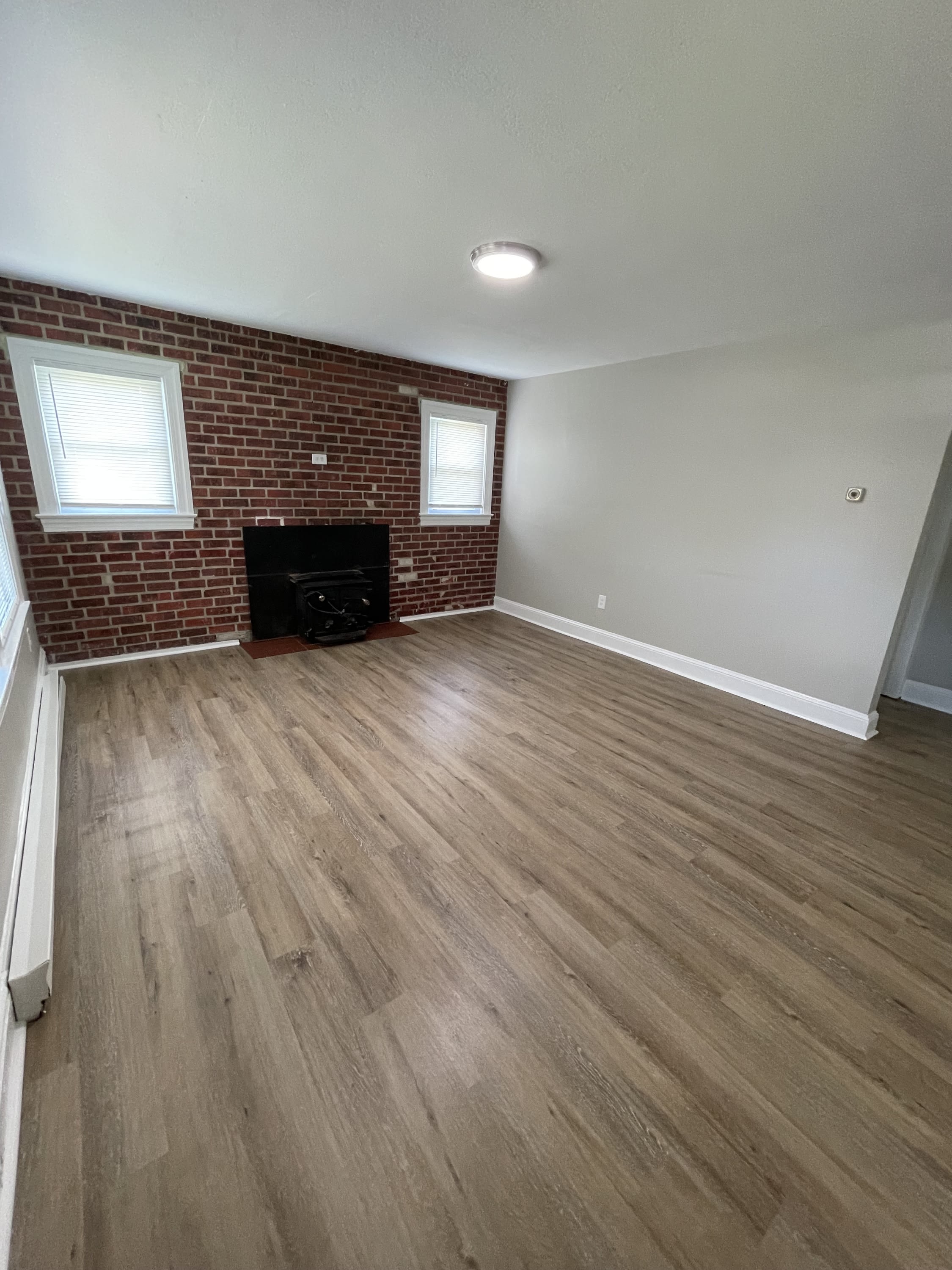 122 Marshall Street – photo 2