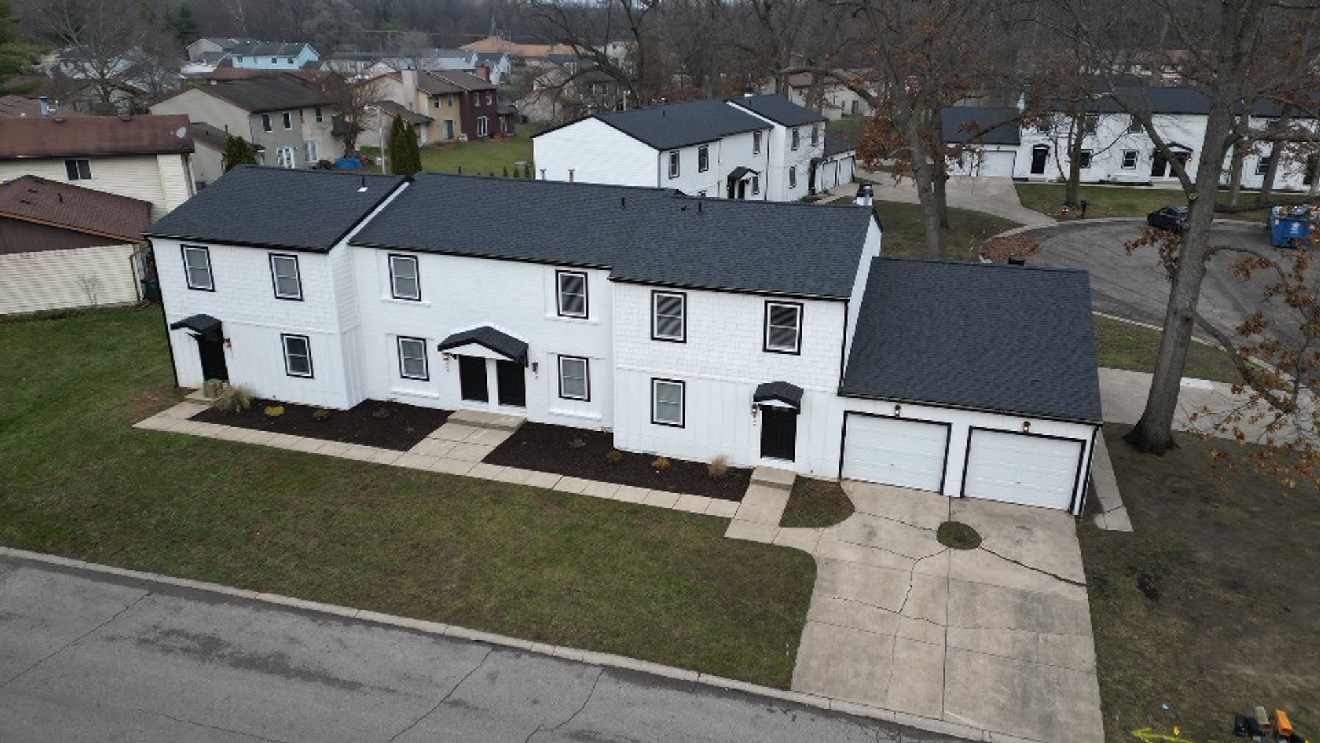 Move In Special Renovated 2 Bedroom 1 5 Bathroom Condo In South Bend 1 435 Month Accepting Section 8 Lawn Care Snow Removal Included – photo 2