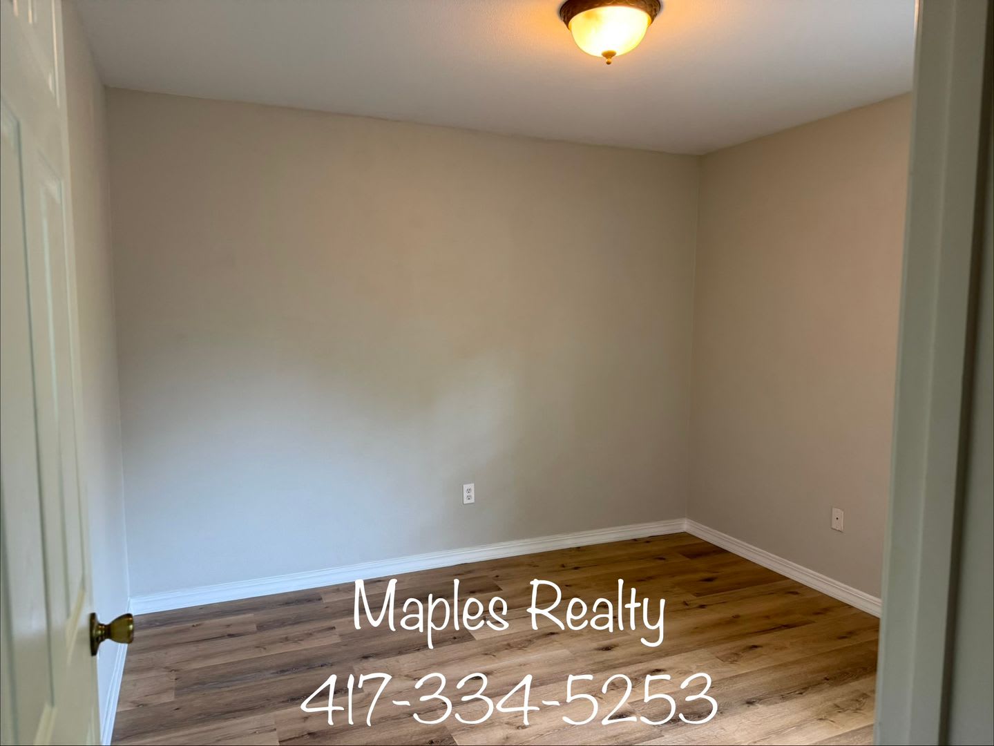 *NEW LISTING* 3 bedroom, 2 bathroom, 2 car garage home in Hollister – photo 5