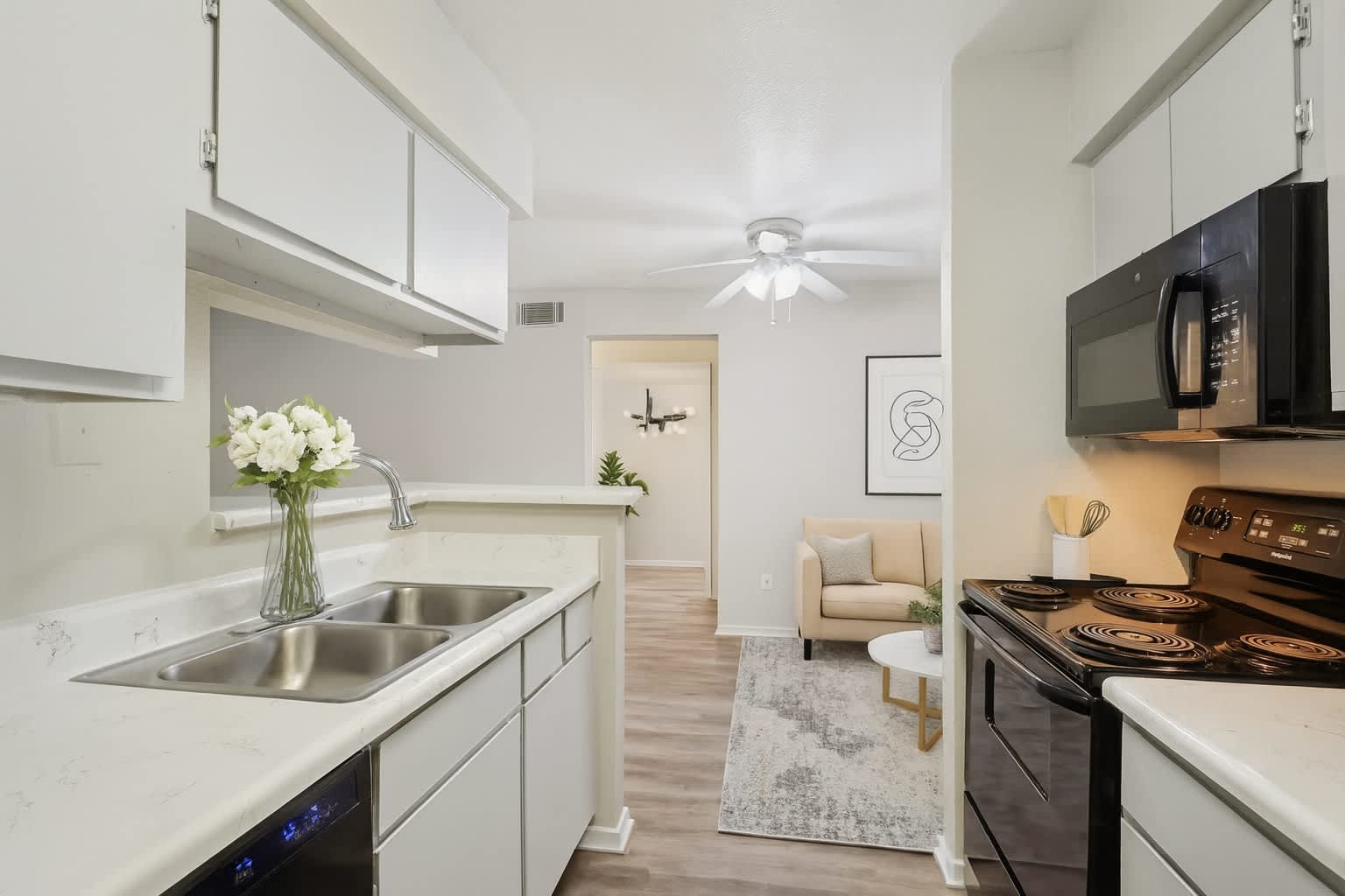 Porterwood Apartments – photo 2