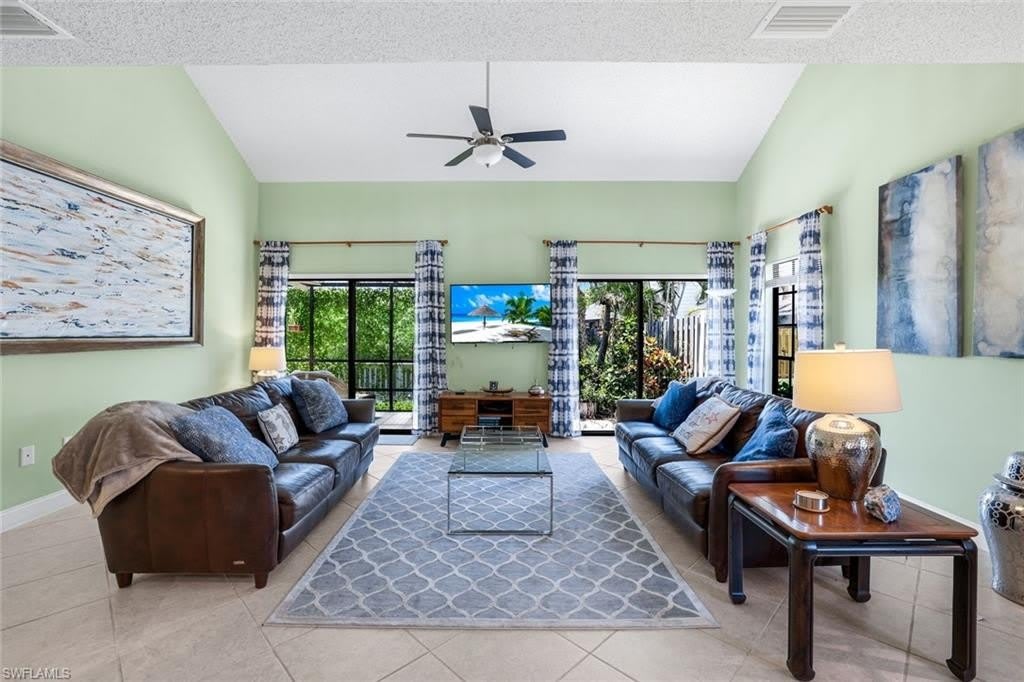 823 Meadowland Dr – photo 4
