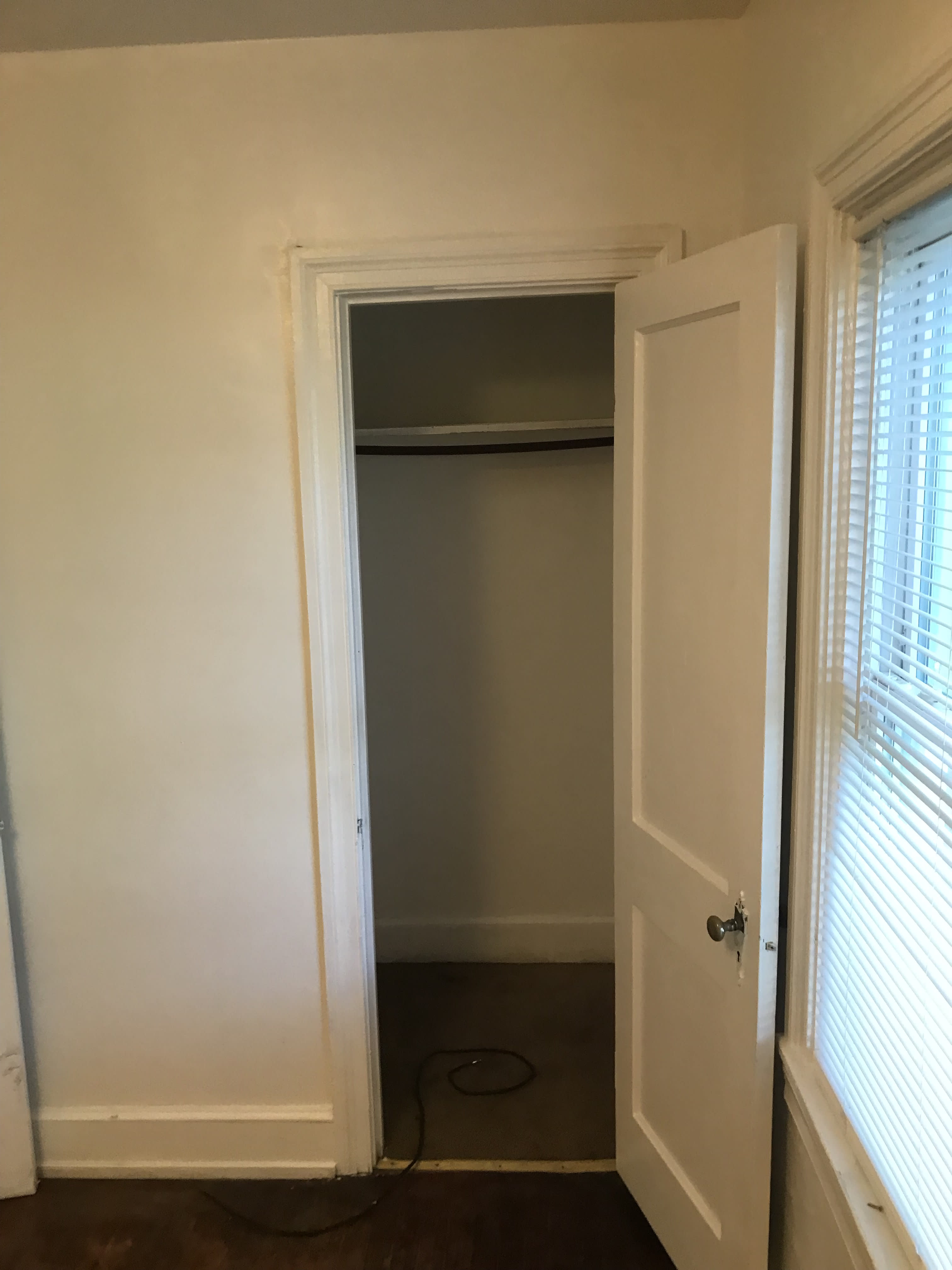 1102 E Elm St – photo 4