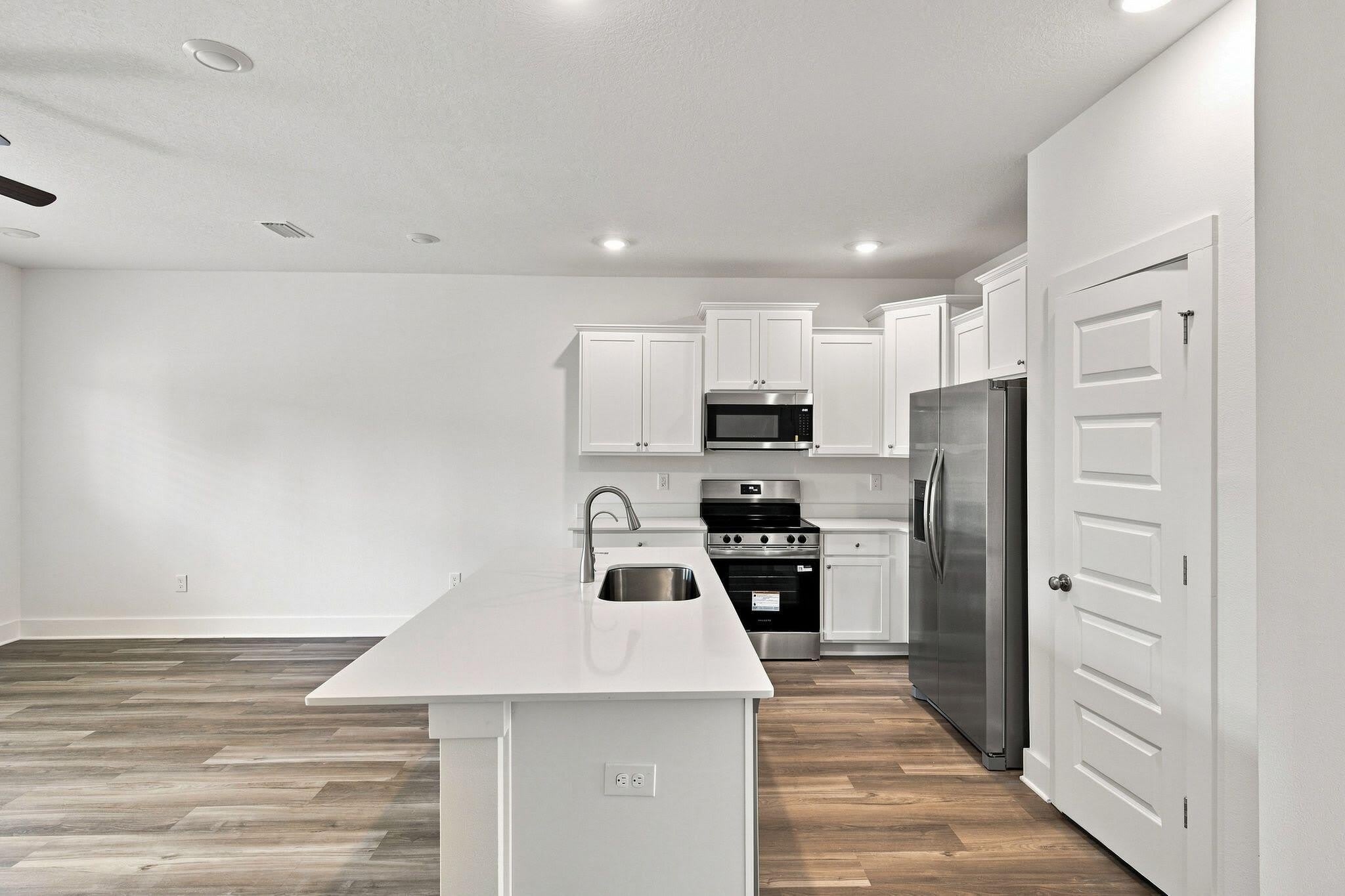 157 Hawk Street – photo 5