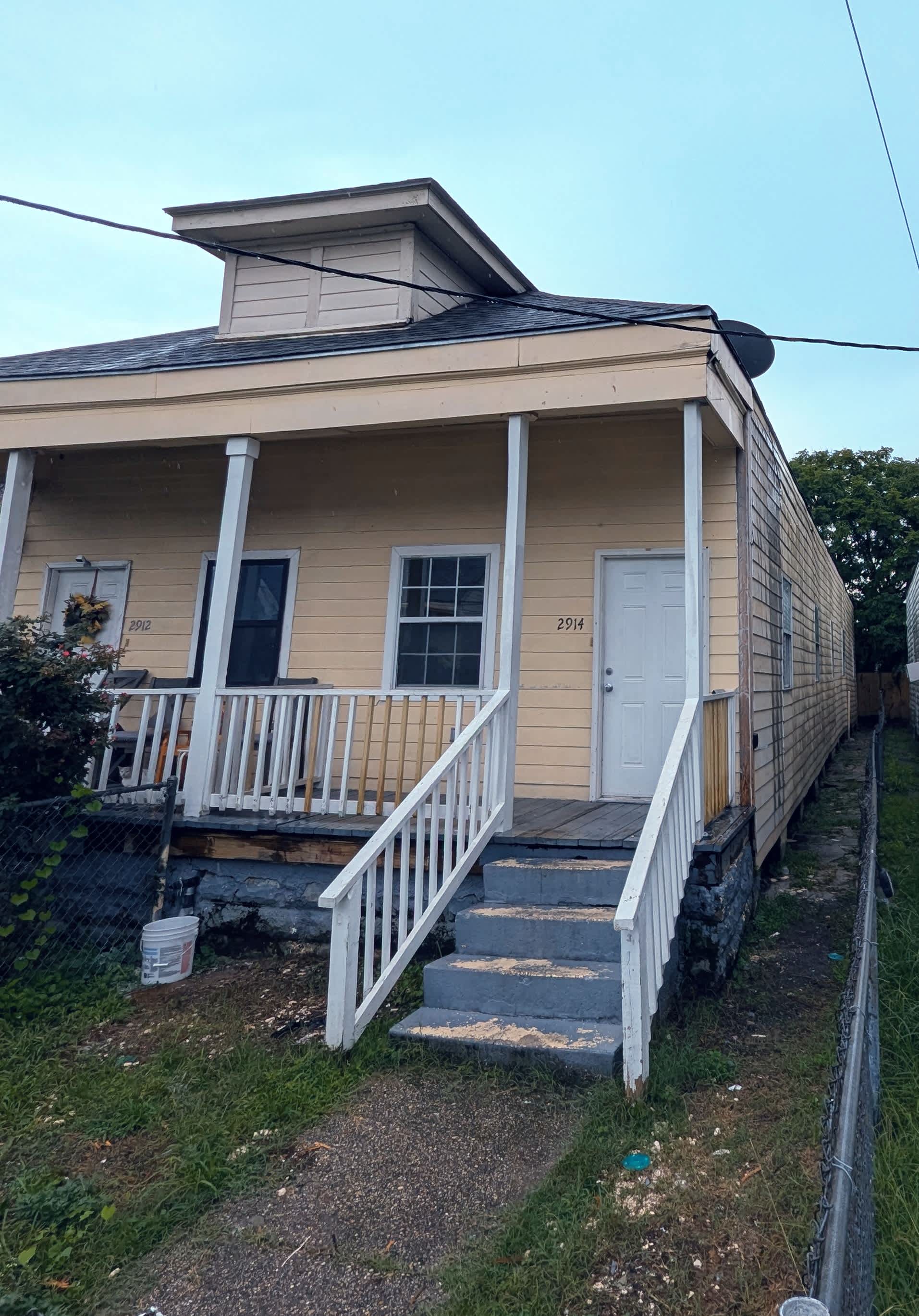 2914 Baudin St – photo 1
