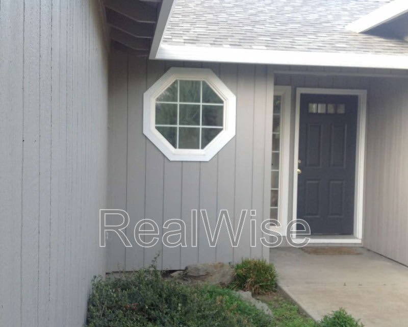 804 Corey – photo 2